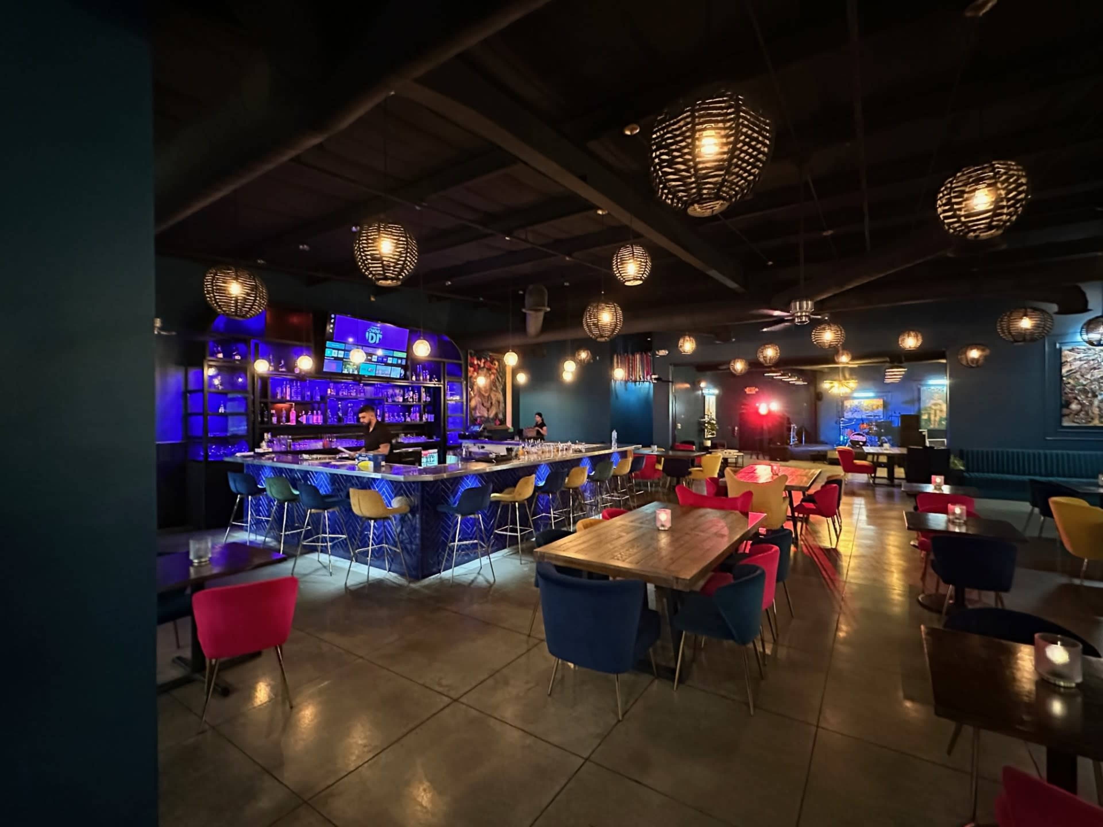 Restaurant Venue Center with amazing decor & stage Image in Bakersfield, Bakersfield, AS