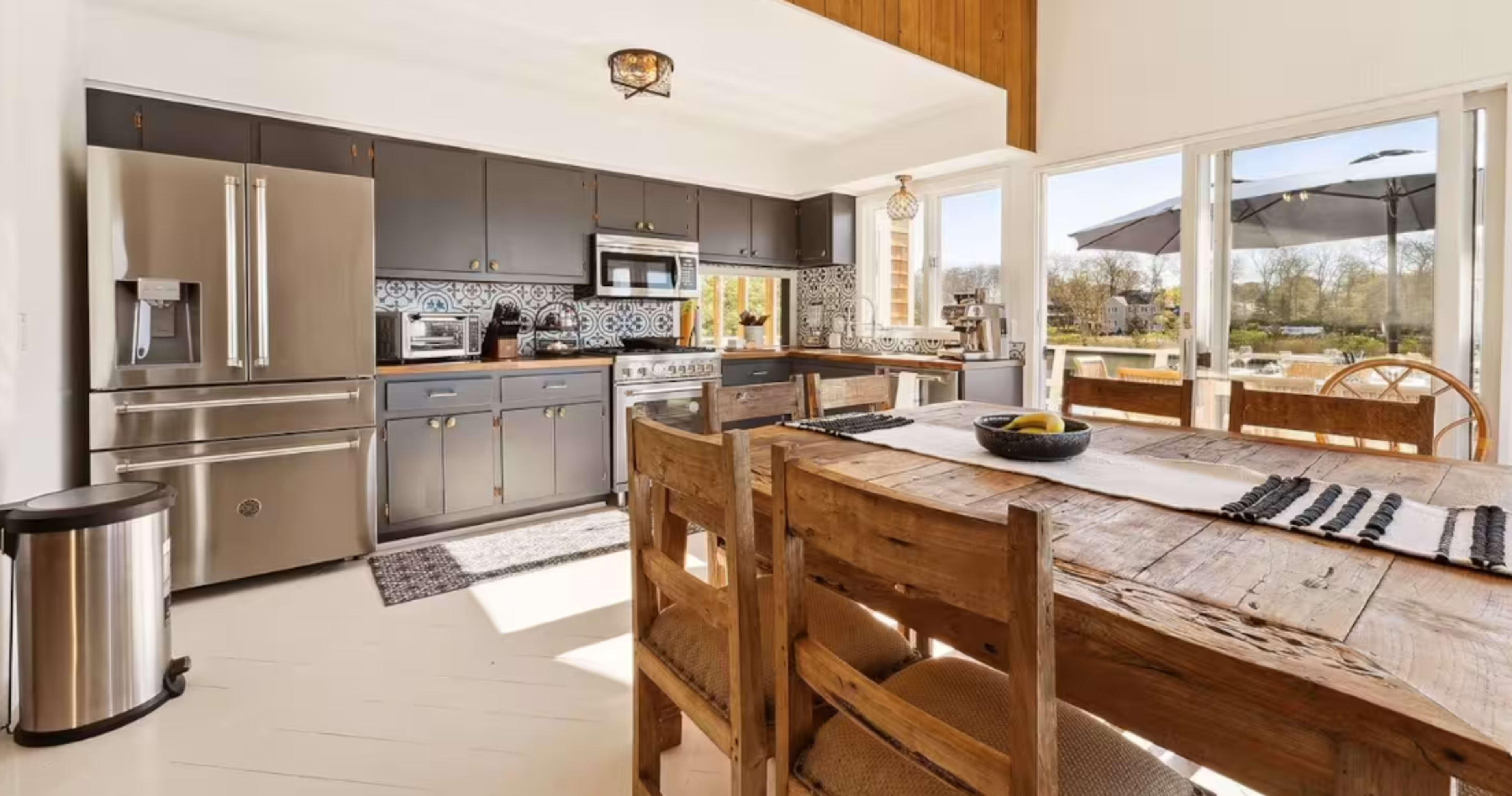 Waterfront Home in the Hamptons Image in Southampton, Hampton Bays, NY