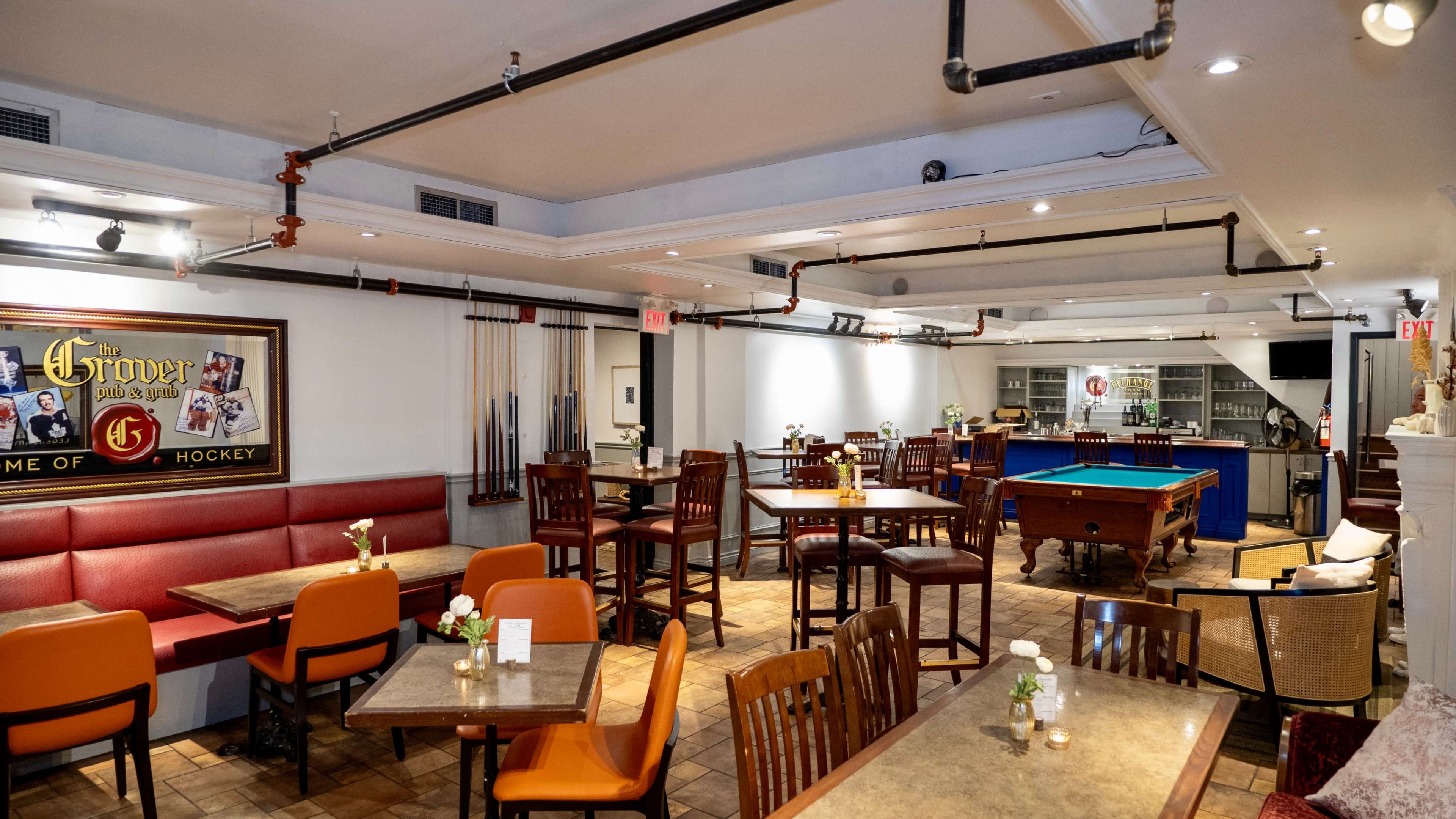 Classy and cozy lounge and bar Image in Upper Beaches, Toronto, ON