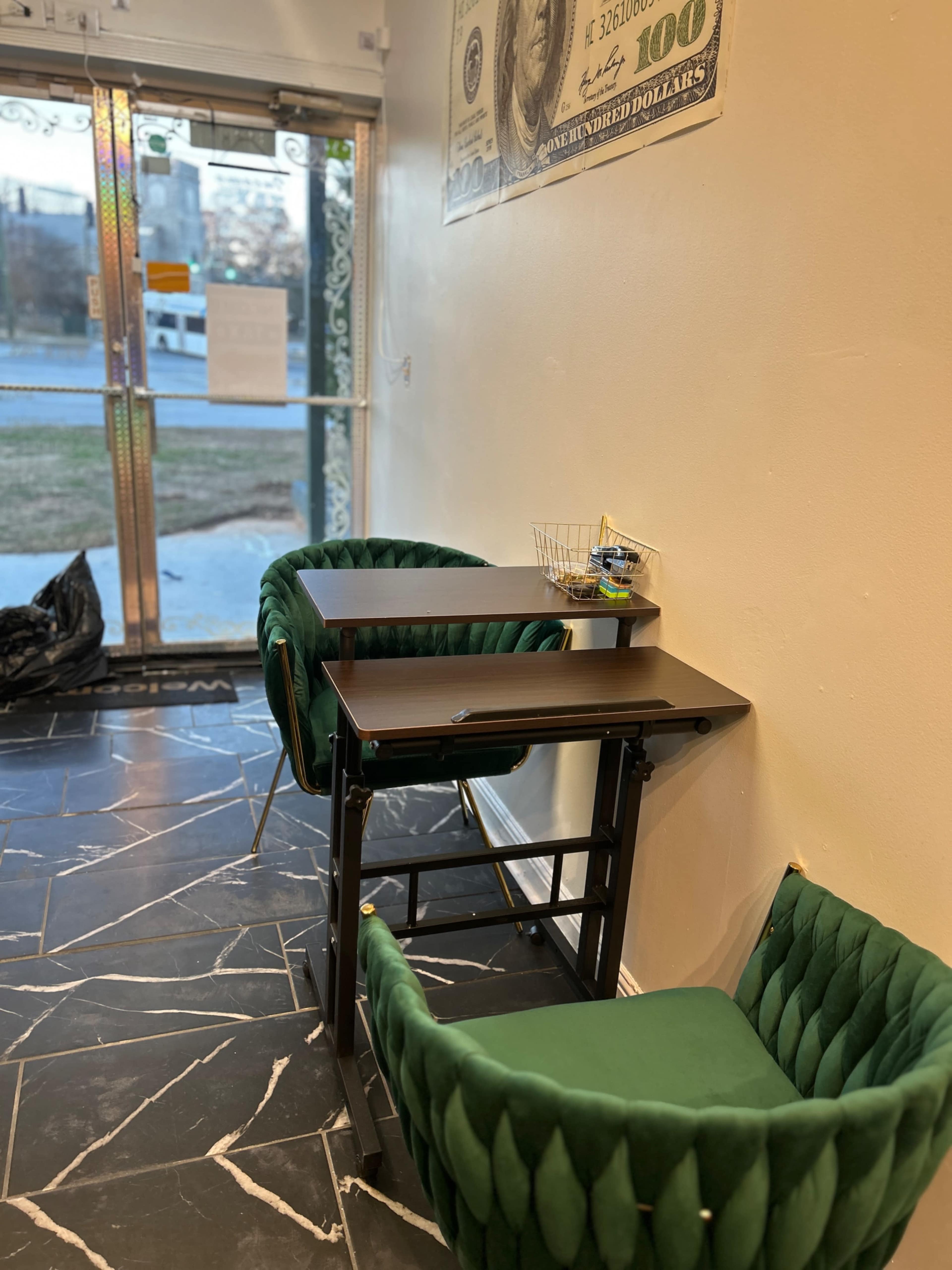 Green Velvet Room Image in Lithonia, Lithonia, GA