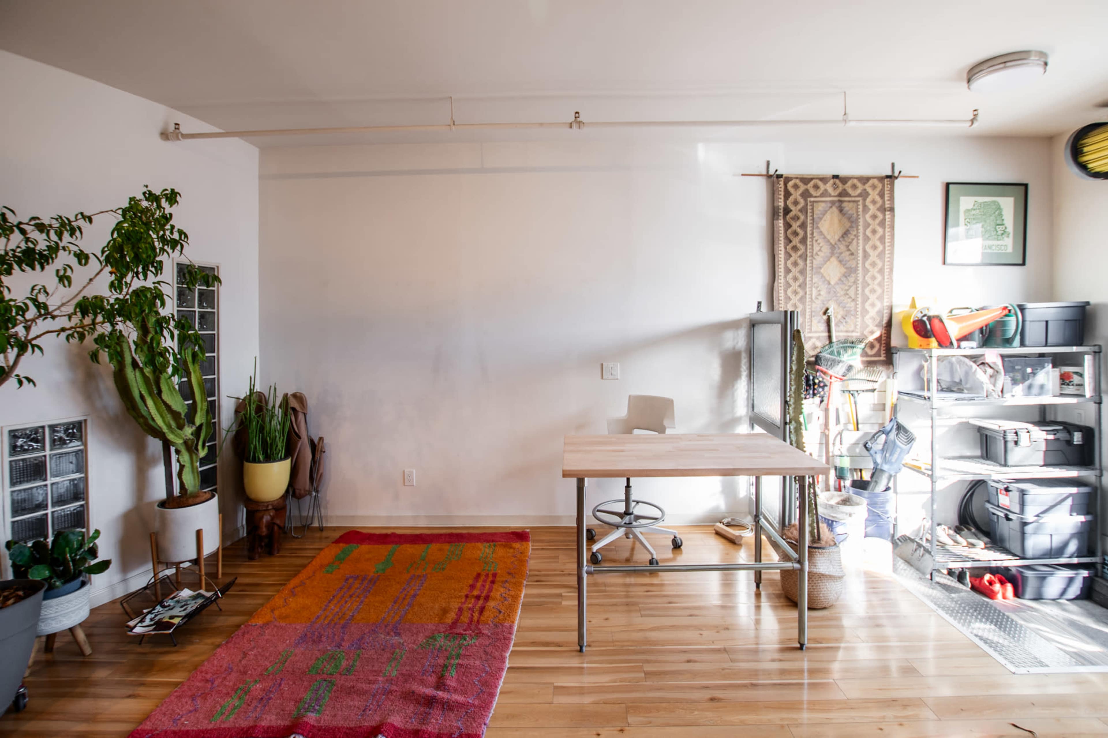 Creative Communal Workspace ideal for daytime and evening gatherings Image in Mission District, san francisco, CA