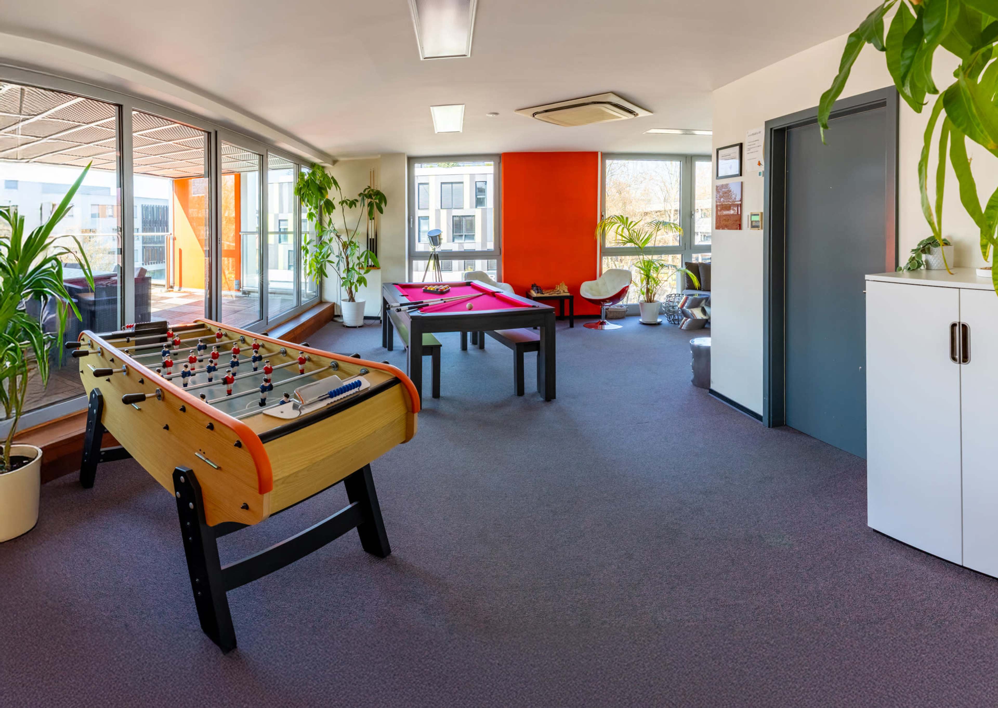 Espace détente et travail Image dans Polygone, Strasbourg, 
