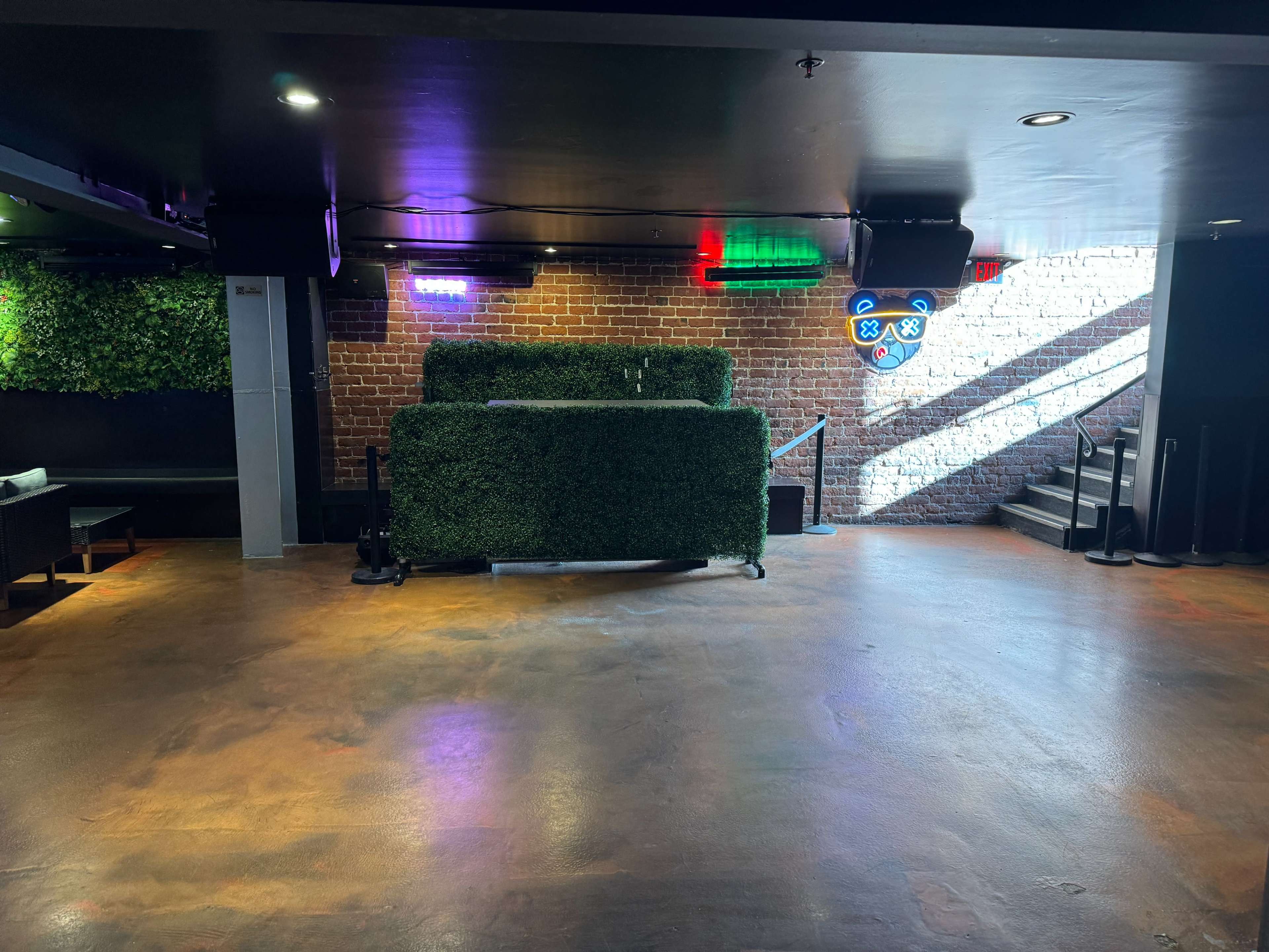 Berkeley Lounge and Bar Image in Telegraph, Berkeley, CA