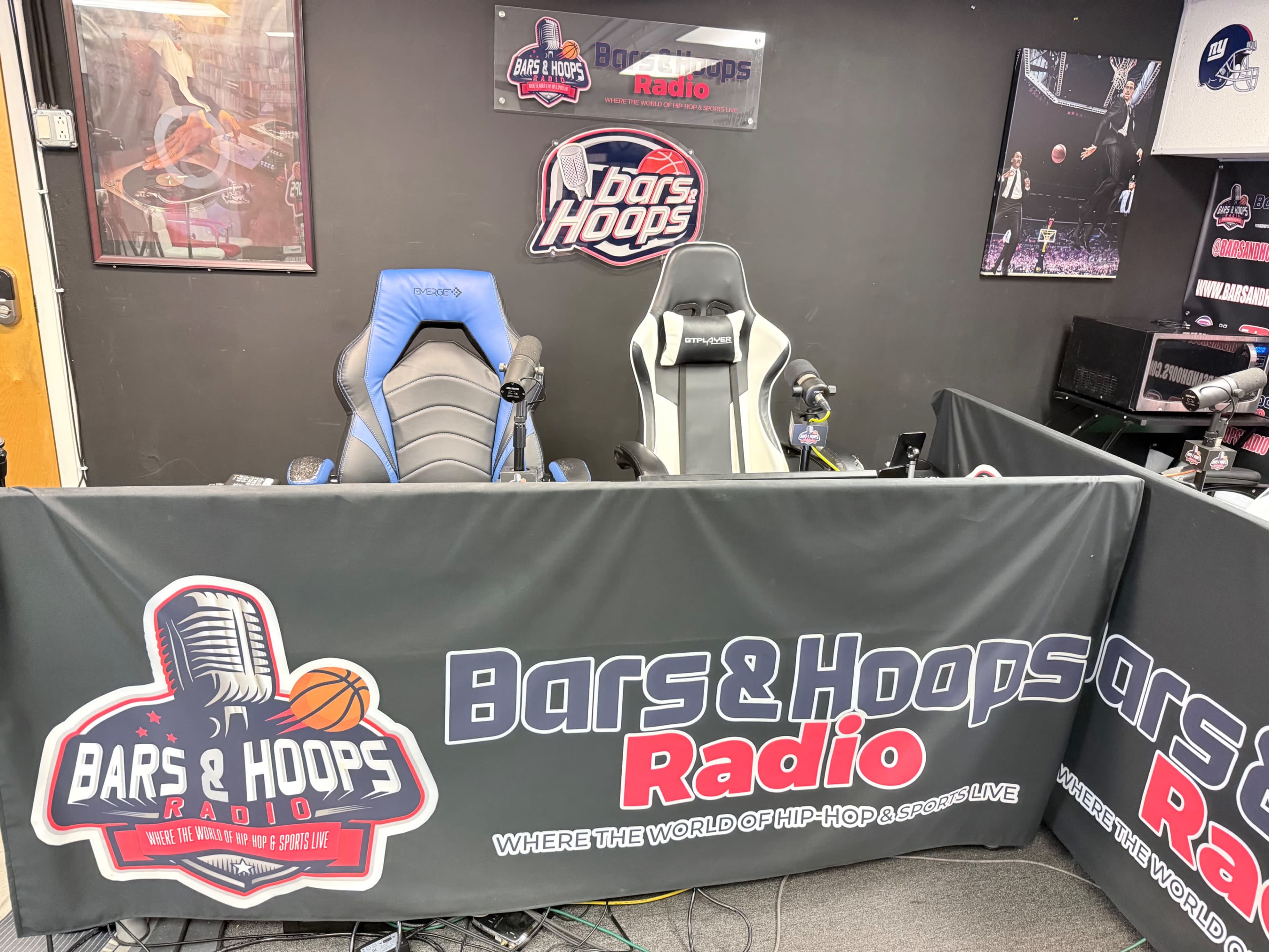 Professional Podcast & Radio Studio near Floral Park | Serving Nassau County & Queens NYC Image in Hempstead, Floral Park, NY