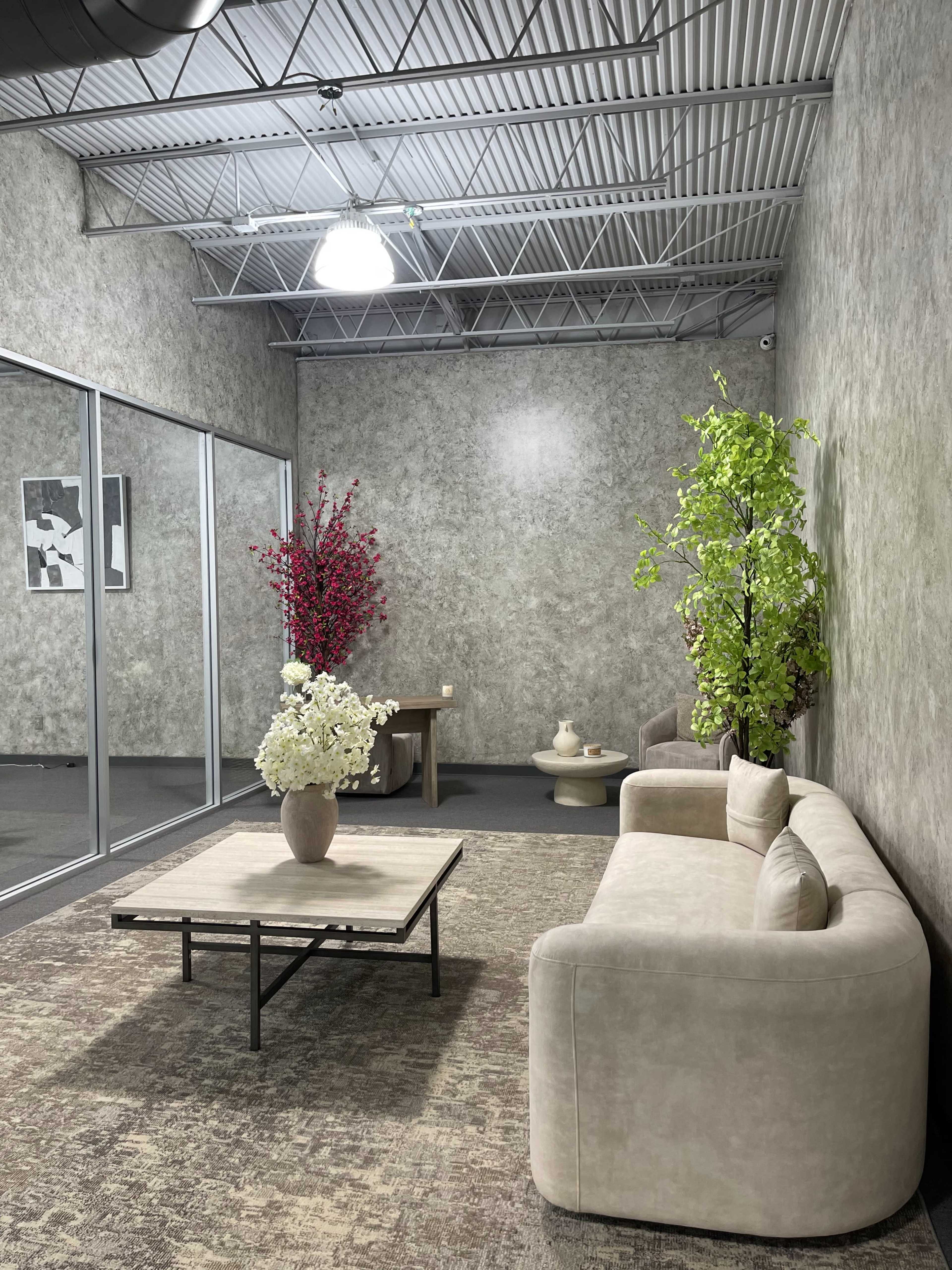 Hidden Heights Office Lounge Image in Lazybrook / Timbergrove, Houston, TX