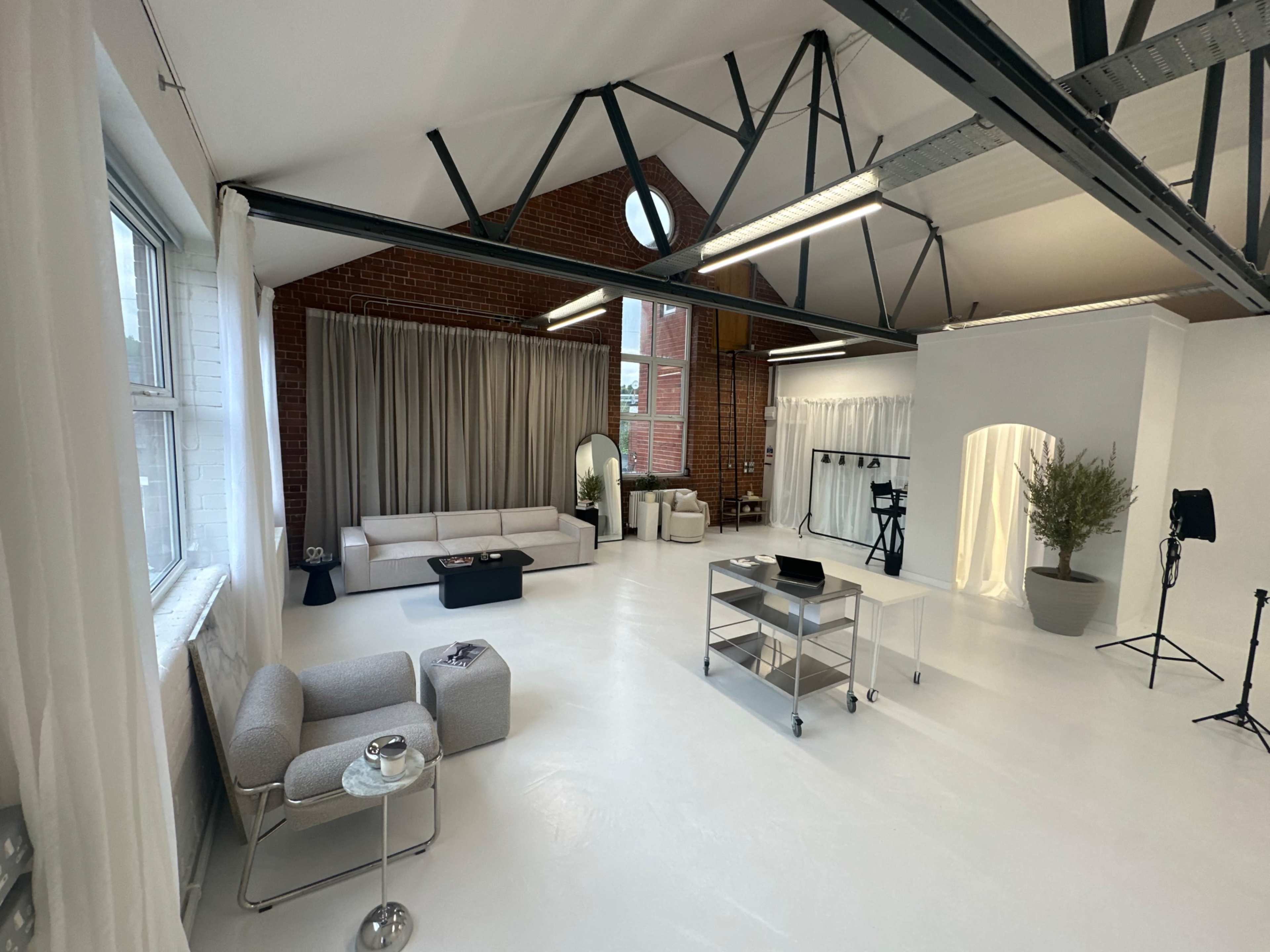 Spacious Industrial Loft with Natural Light in Urban Setting Image in Norton Hammer, Sheffield, ENG