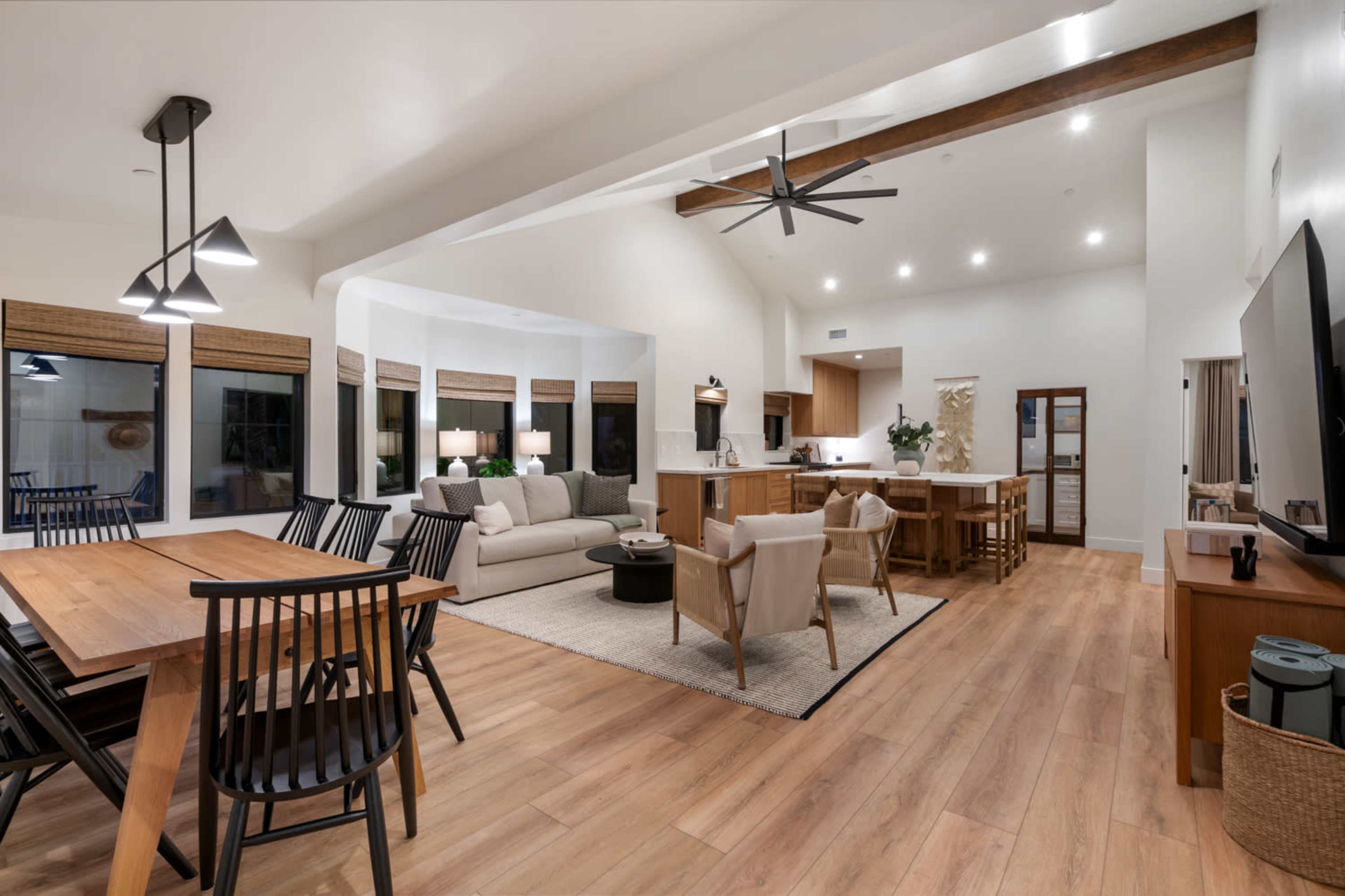 Pacific Paradise - Waves in View Image in Townsite, Oceanside, CA