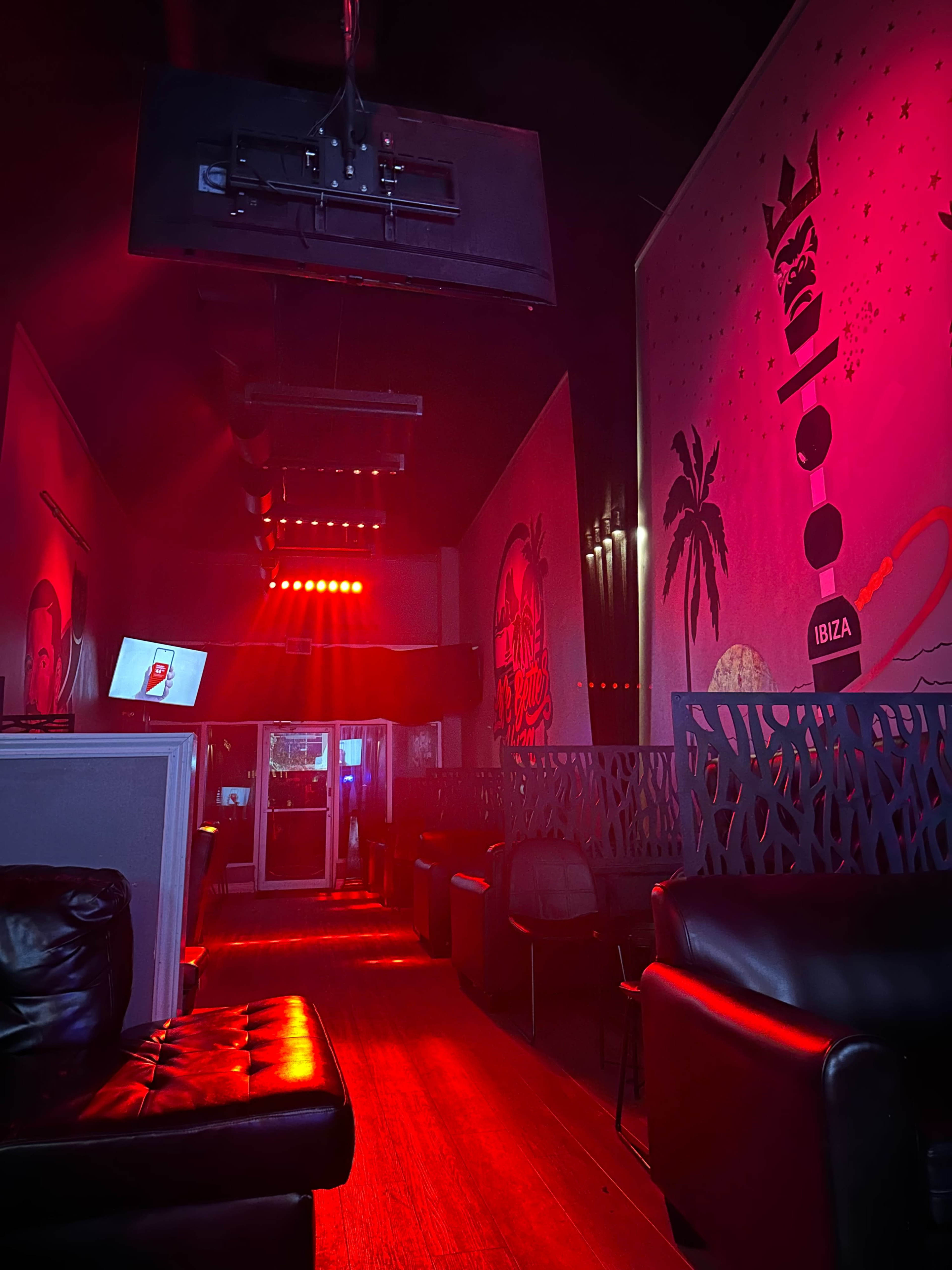 Versatile Space for Parties, Shoots & Gatherings Image in Clairlea, Scarborough, ON