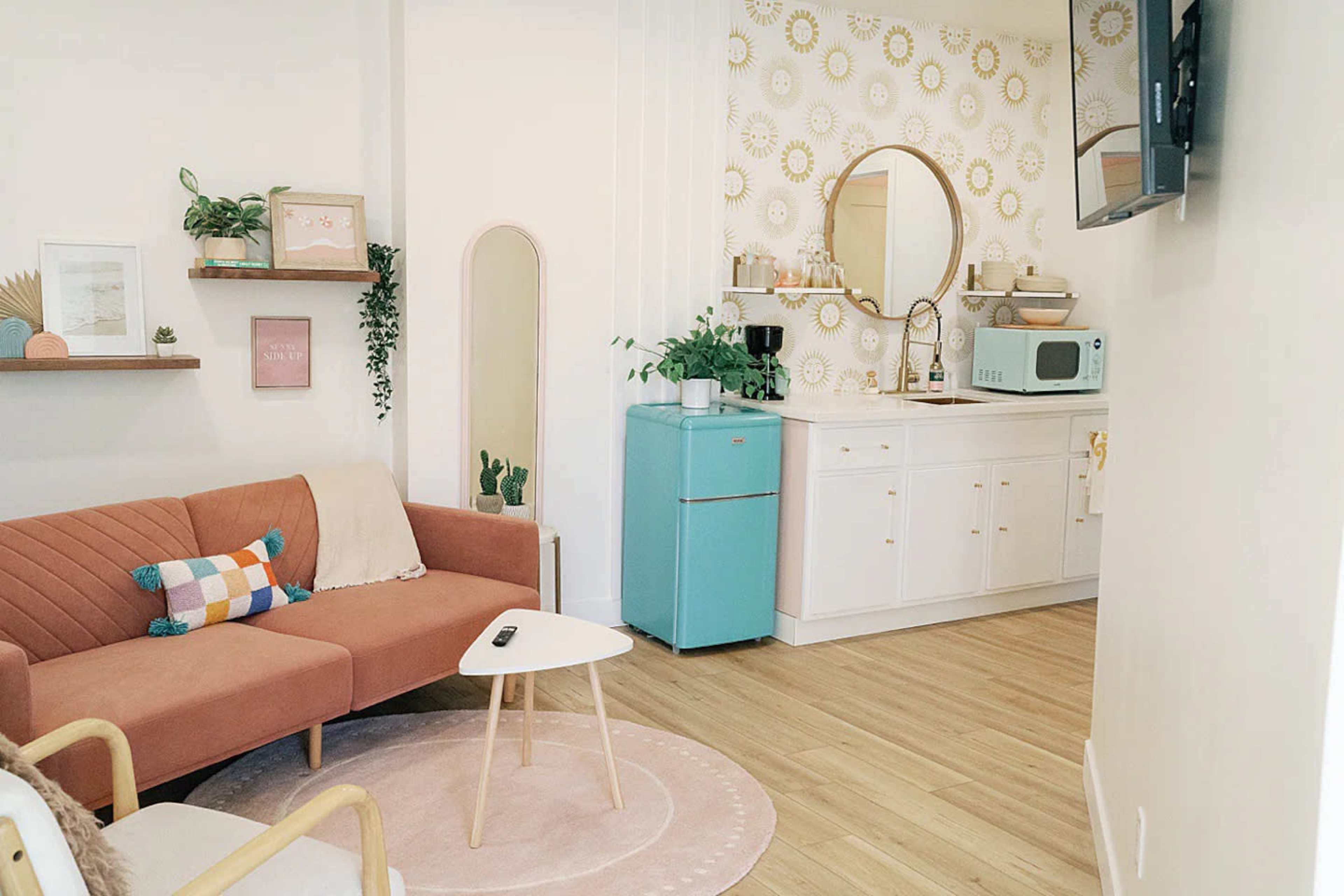 Pink Sofa Studio Image in West Saticoy, Ventura, CA