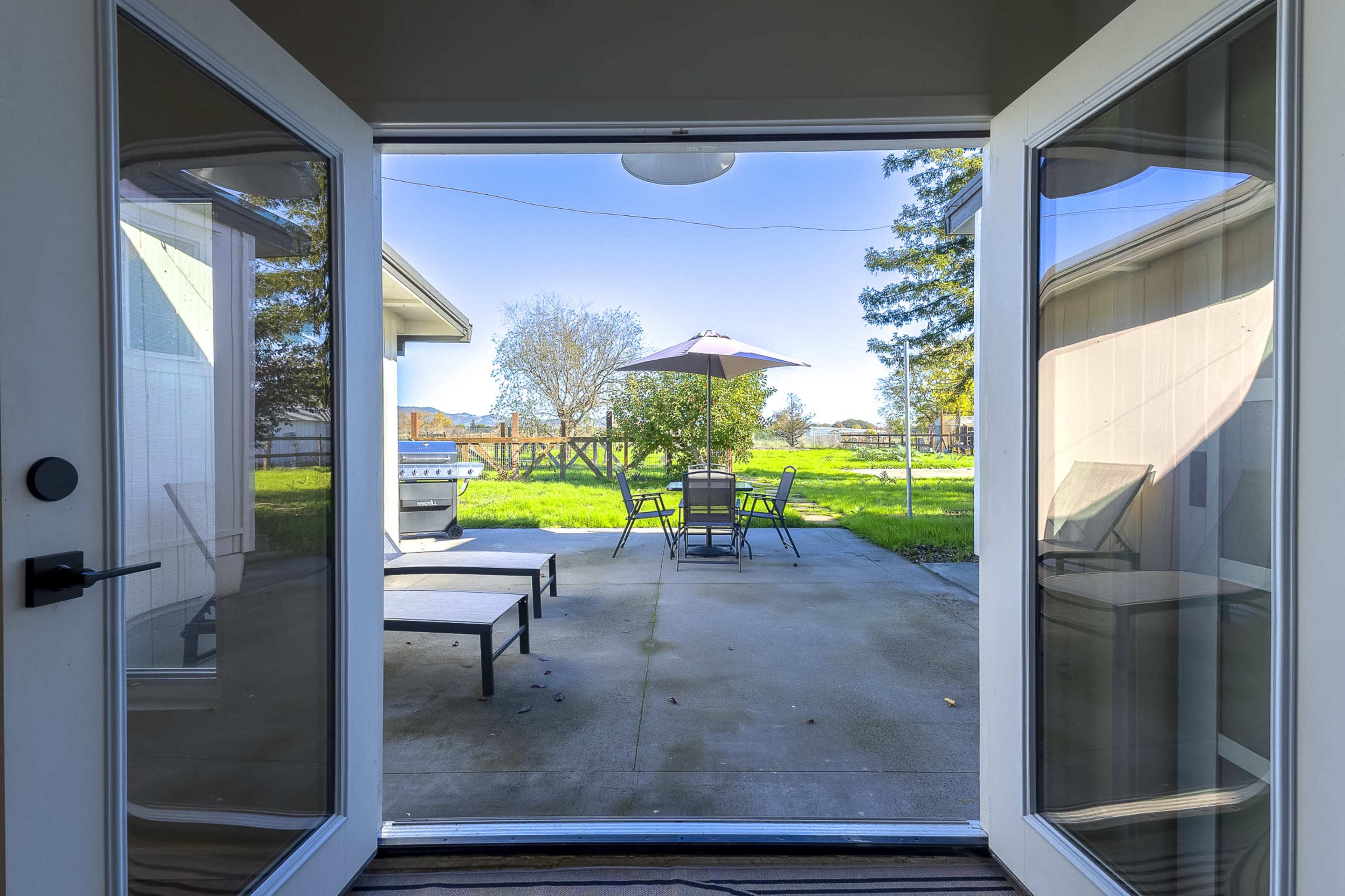 Modern Wine Country Farmhouse with Game Room Image in , Sonoma, CA