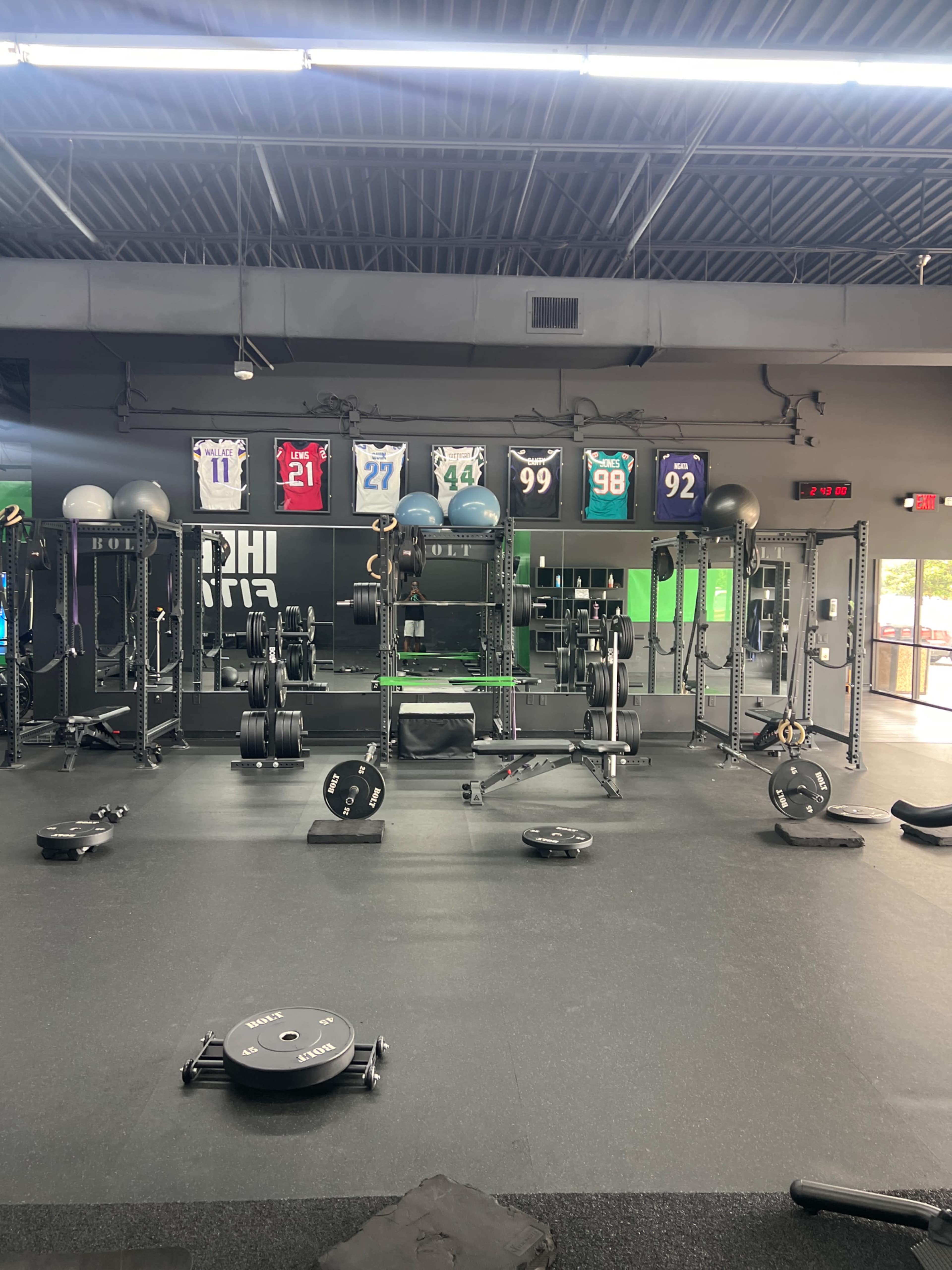 Missouri City Gym w/ Turf, Weights, and Open Floor Plan Image in Missouri City, Missouri City, TX