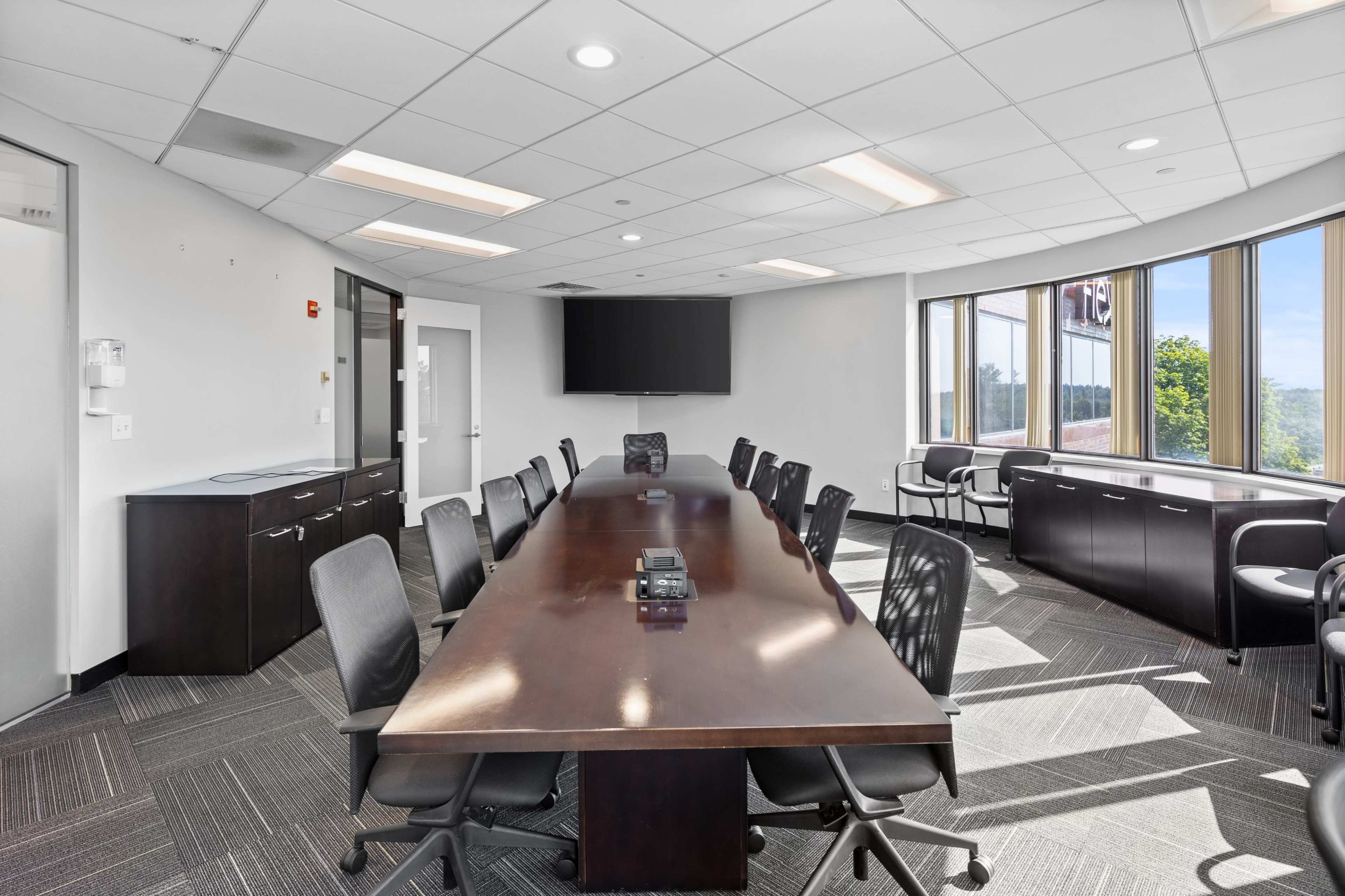 Executive Boardroom Image in Burlington, Burlington, MA