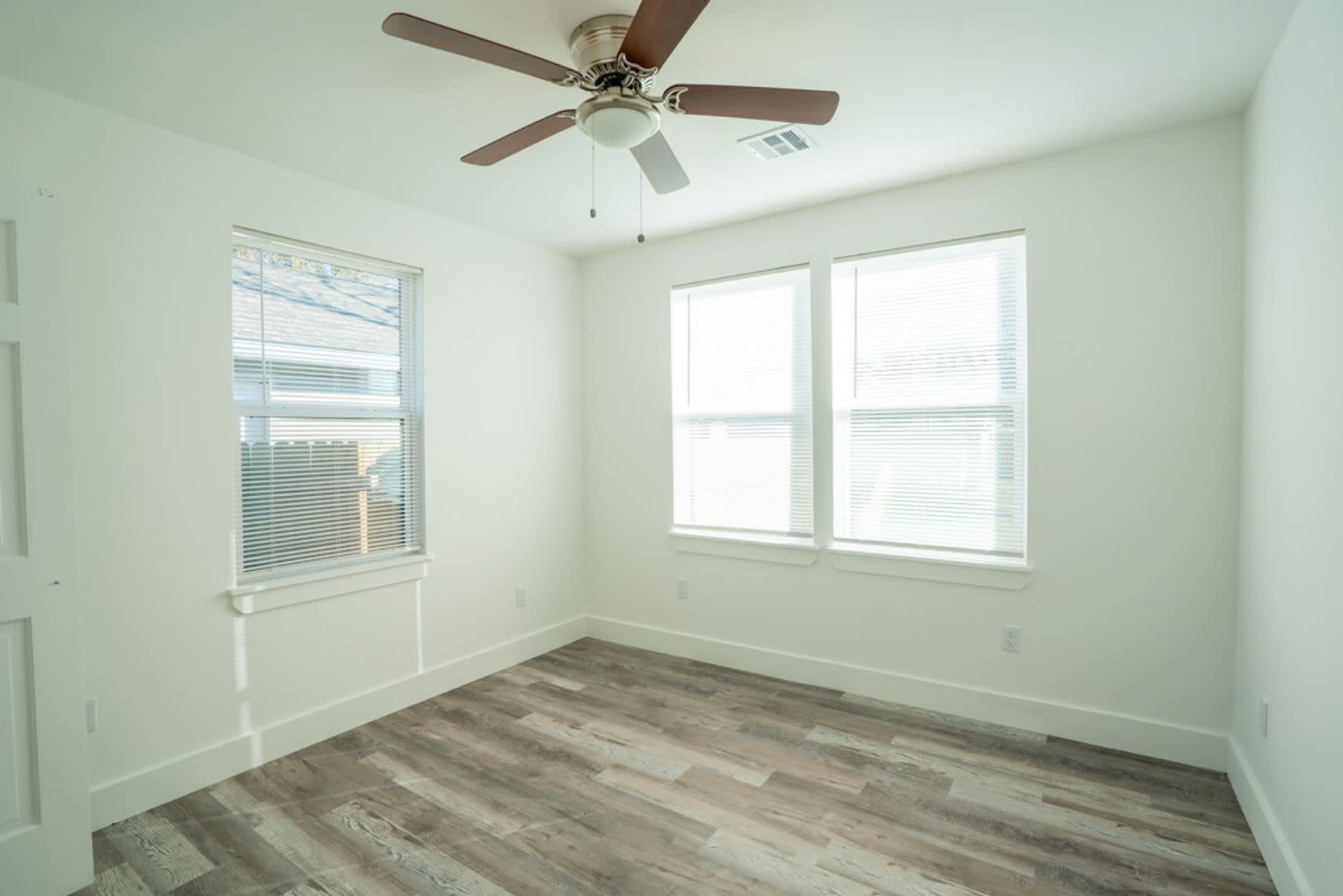 Homey Event Space w/ Large Backyard, Kitchen, Bathroom – Perfect for Parties Image in Lacy Park, Tulsa, OK