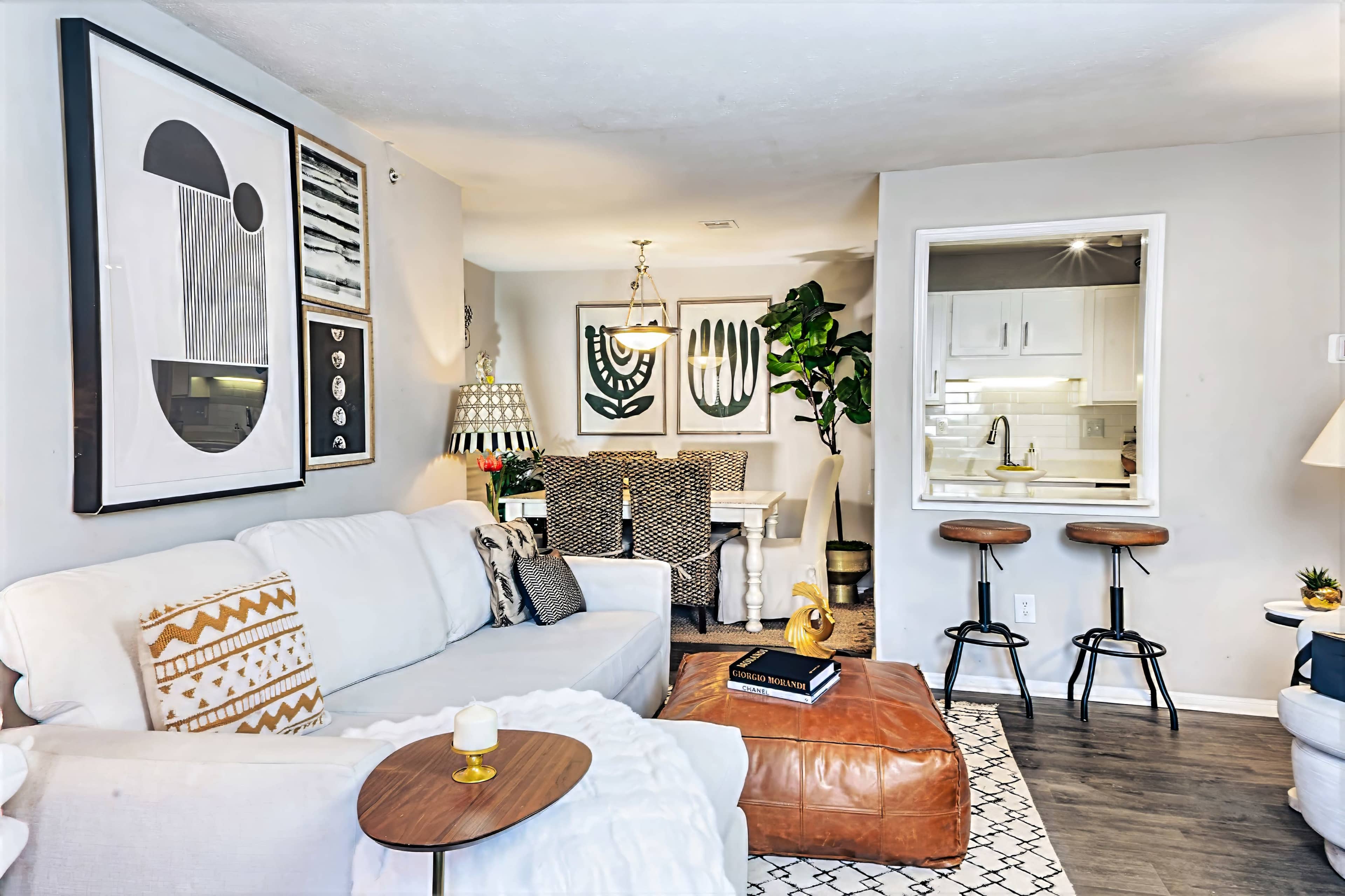Bright Modern Alpharetta Apartment Near Avalon & Downtown for Photo & Video Shoots Image in Alpharetta, Alpharetta, GA