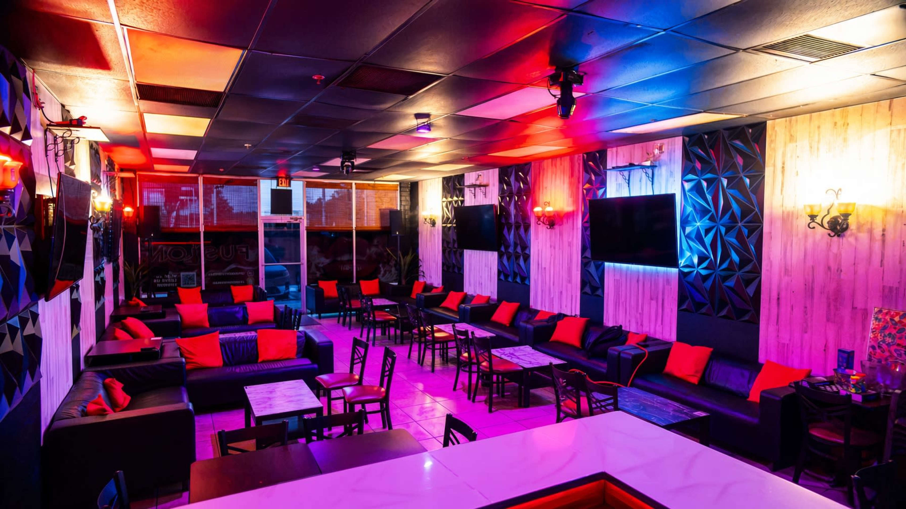 Upscale Urban Lounge in Tampa | Events, Shoots & Parties Image in County Line Coalition, Tampa, FL