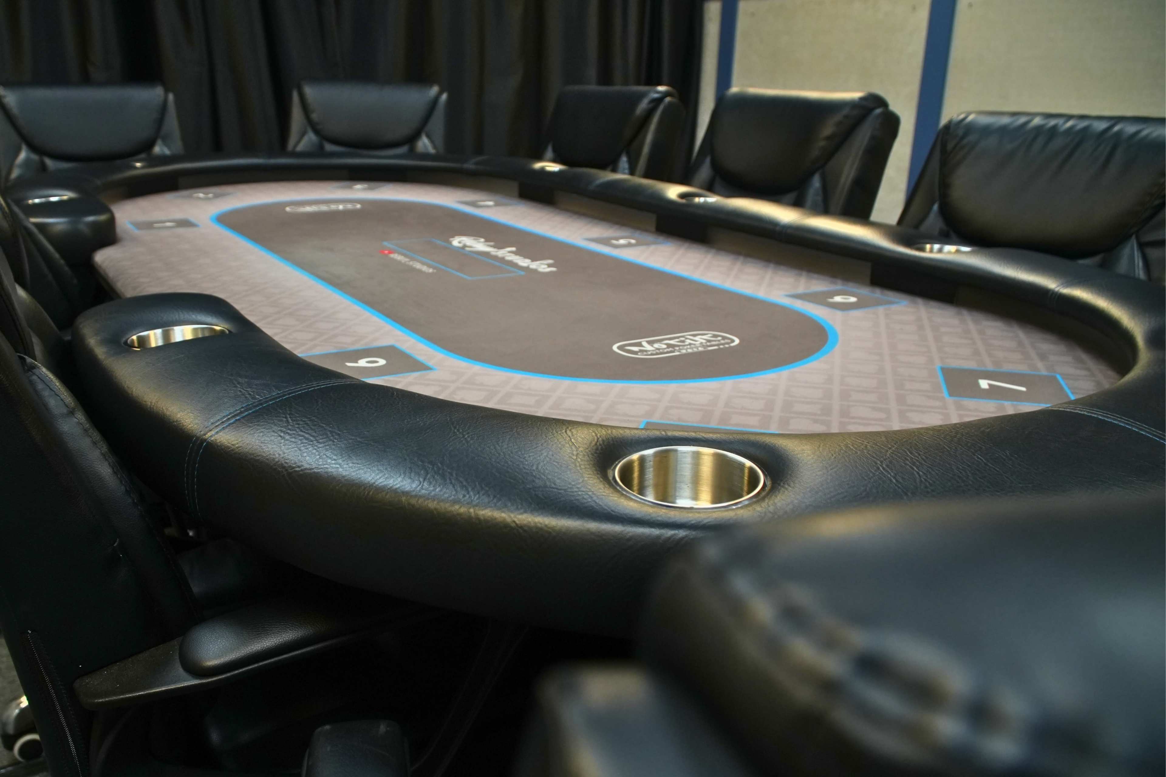 Urban Luxury Poker Room with Professional RFID Table Image in Costa Mesa, Costa Mesa, CA