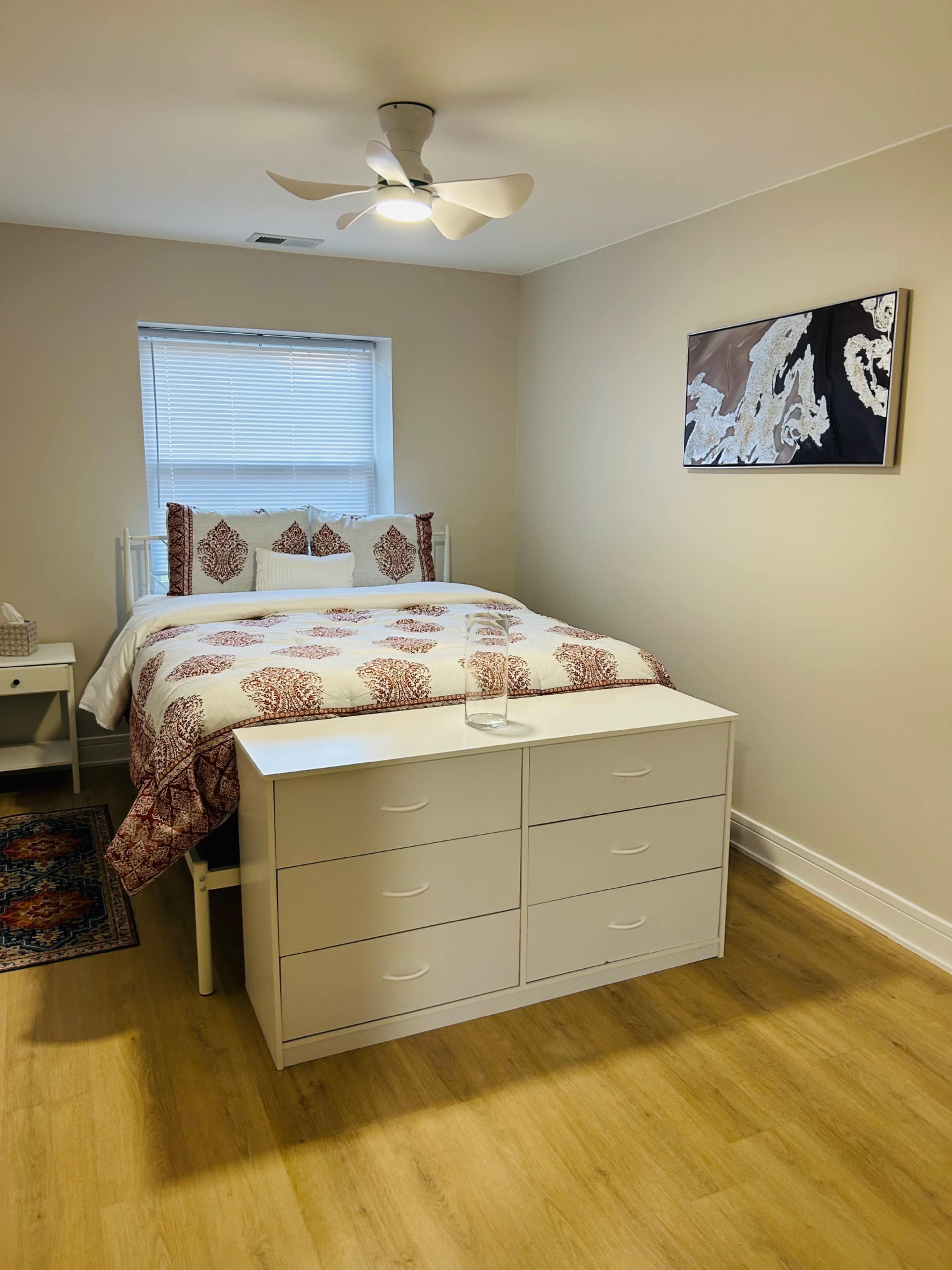 Charming Apartment near U of C Campus Image in South Side, Chicago, IL