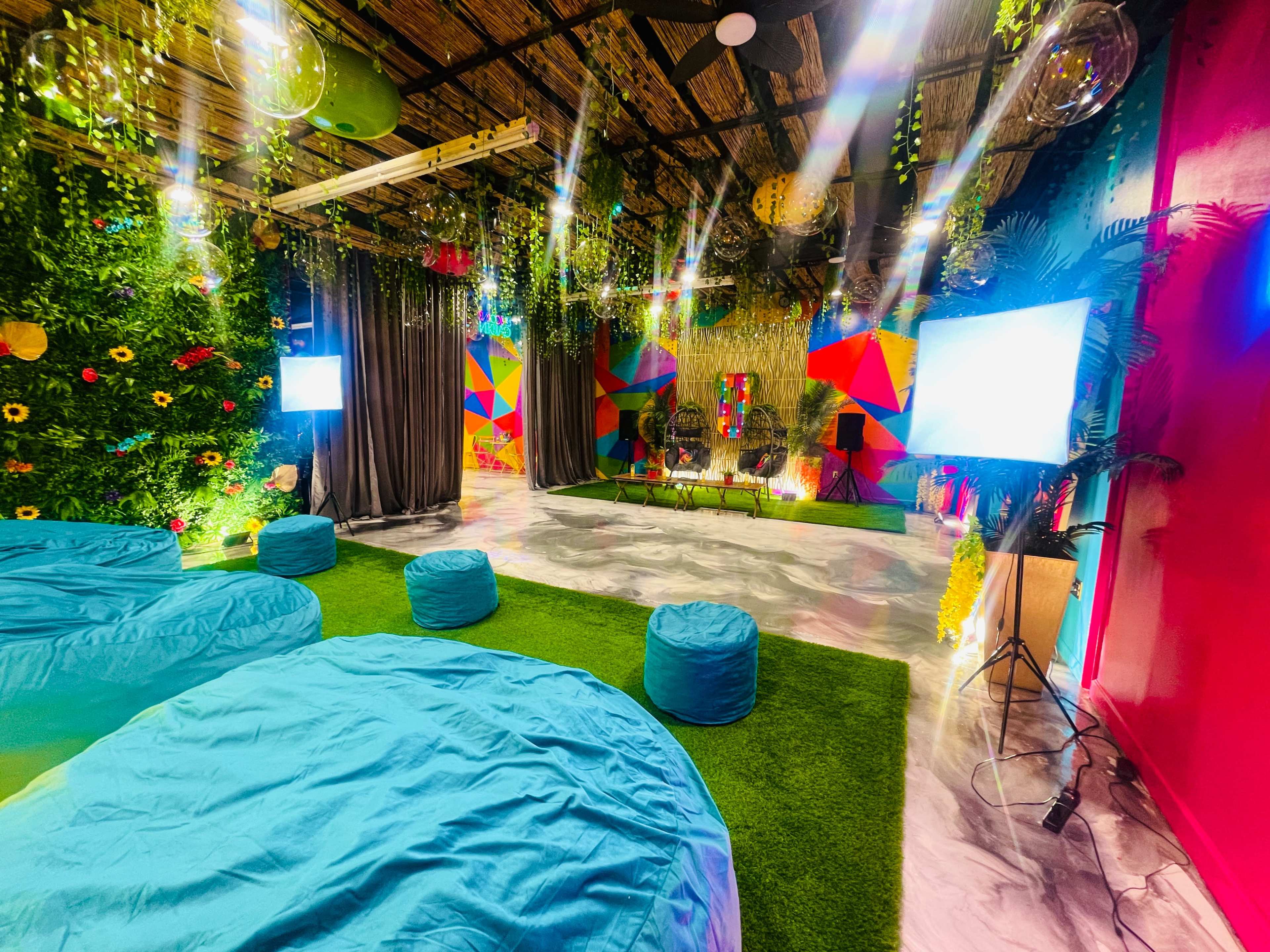 Colorful Eclectic Space in Downtown Atlanta Image in Pittsburgh, Atlanta, GA