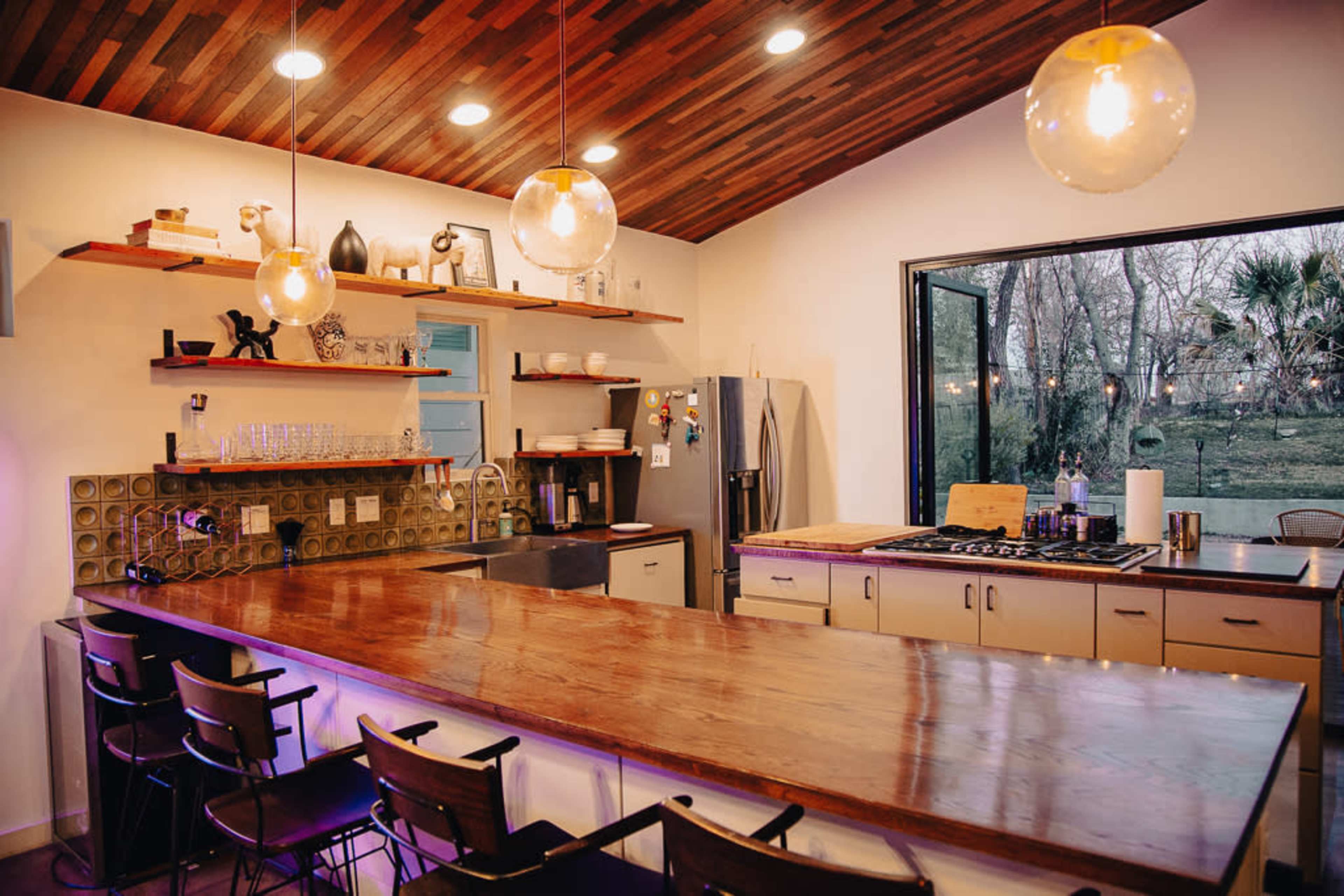 Central Eastside Gathering Space Image in Blackshear-Prospect Hill, Austin, TX