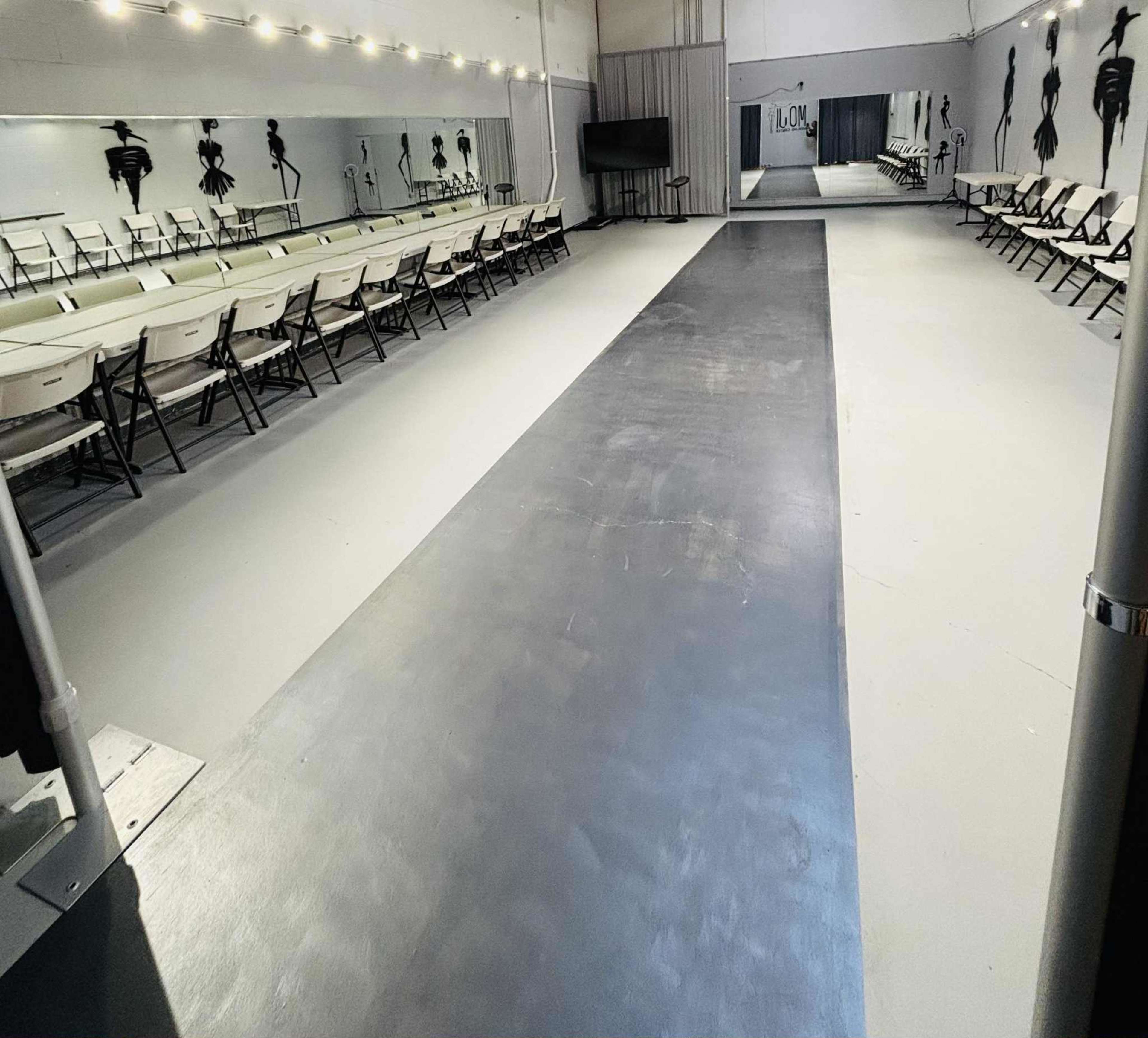 Loft in suburban Image in Northfield Township, Glenview, IL