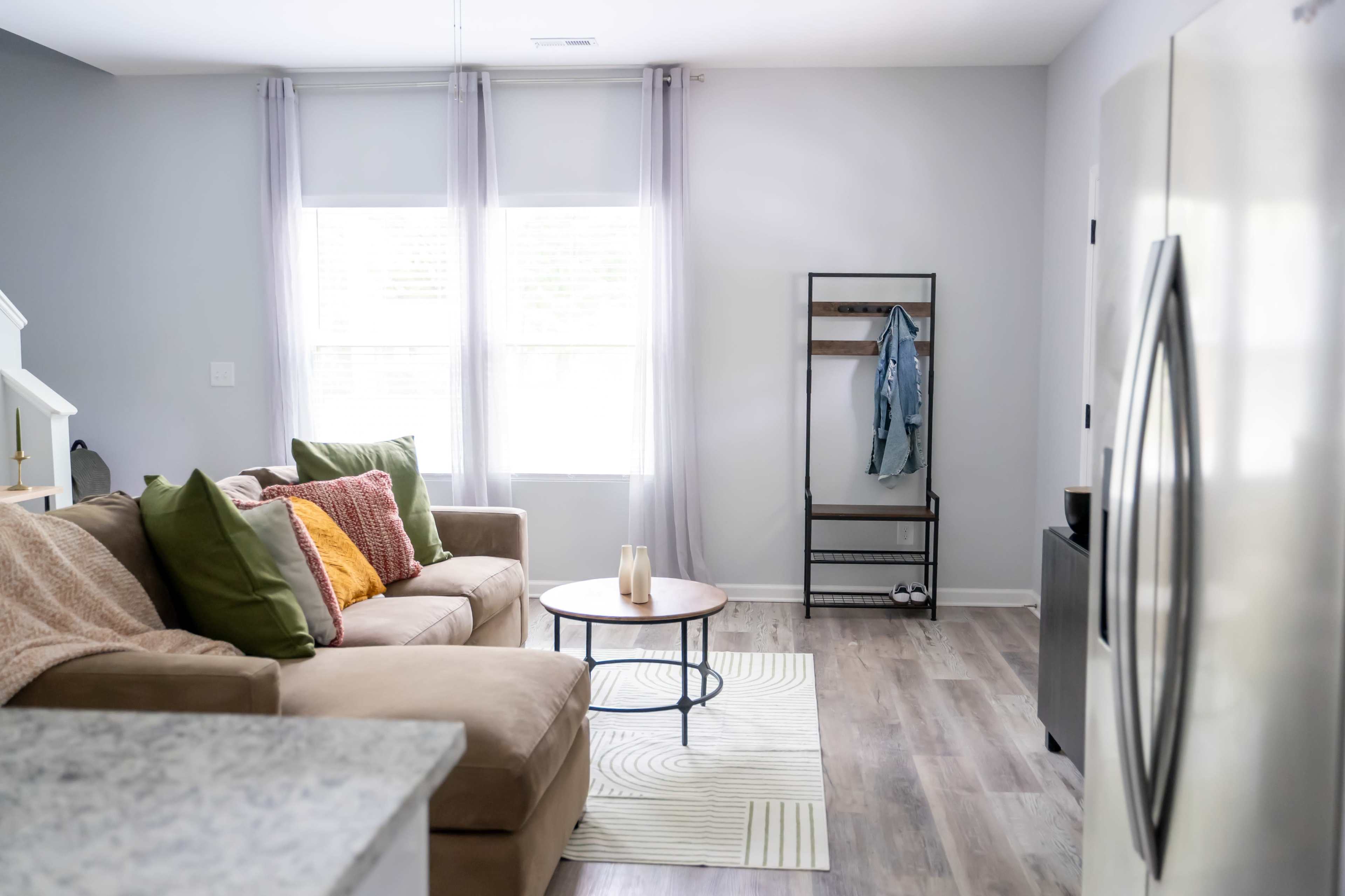 Bright Modern Home with Spacious Backyard – Perfect for Photoshoots & Intimate Gatherings Image in Eastway, Charlotte, NC