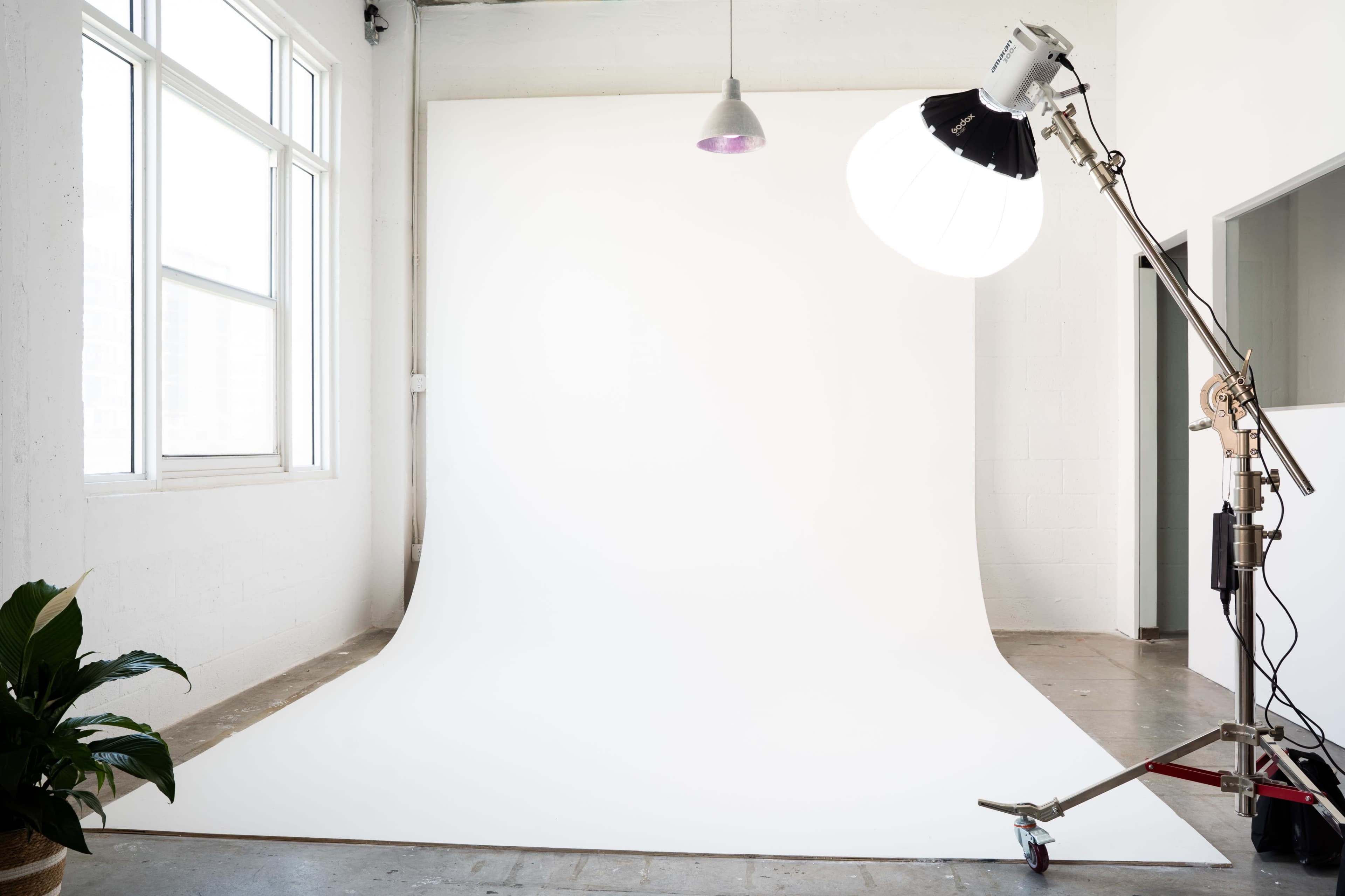 Wynwood Film, Podcast and Photo Studio (Equipment/Videographer Included) Image in Wynwood, Miami, FL