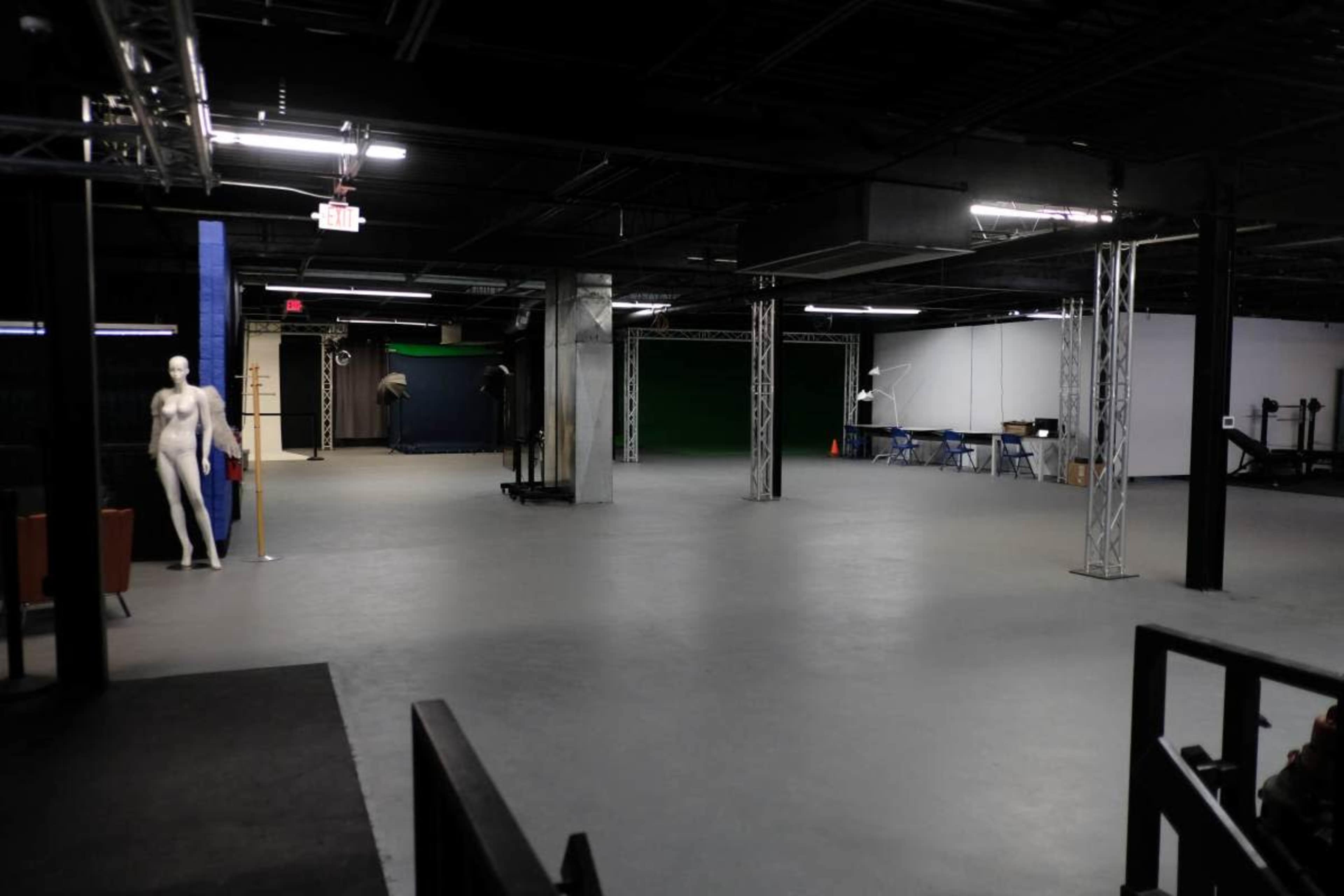 Large Film Studio, Podcast rooms, with private parking Image in Smithtown, Kings Park, NY