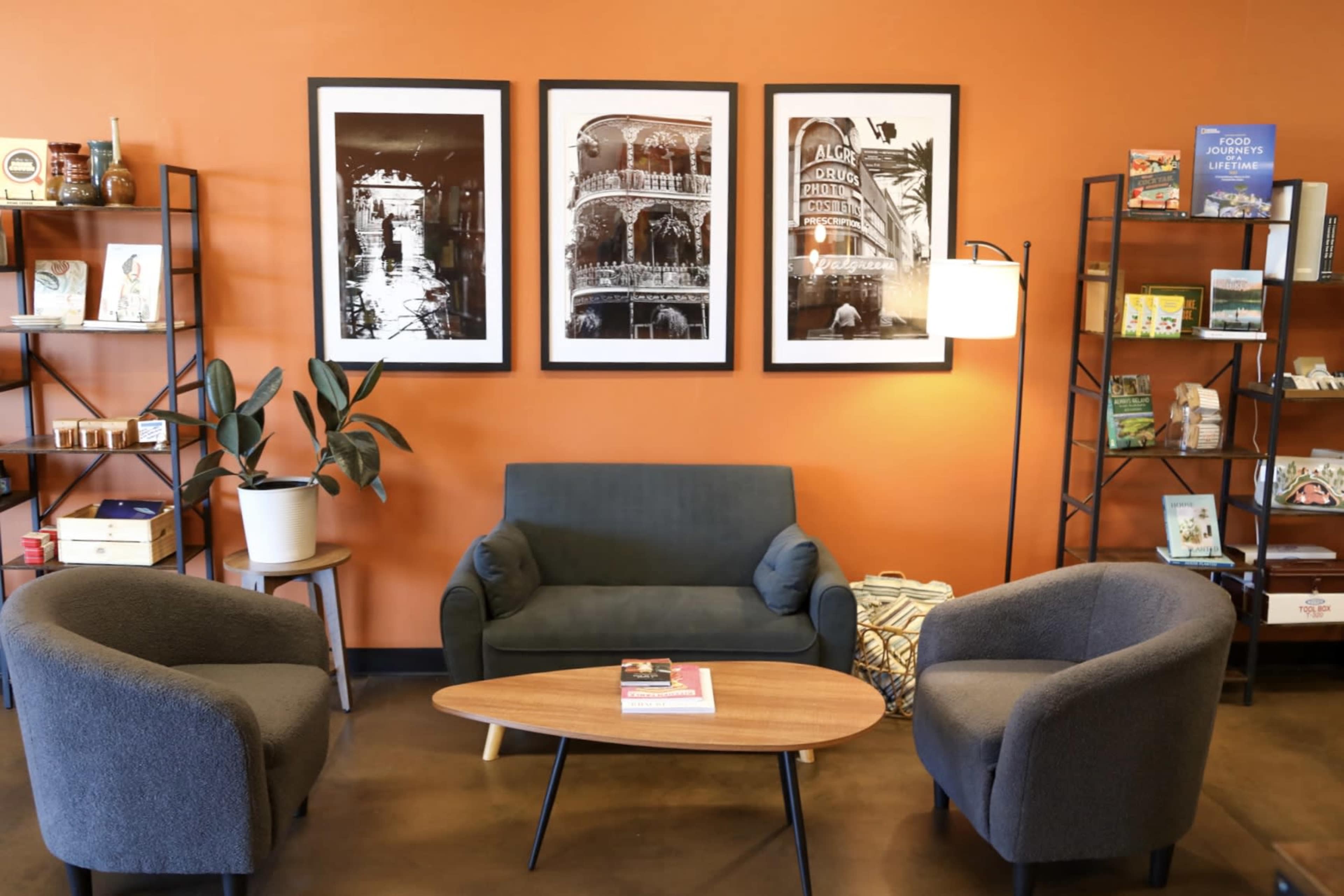 Cozy and relaxing space in North Phoenix. Image in Paradise Valley Village, Phoenix, AZ