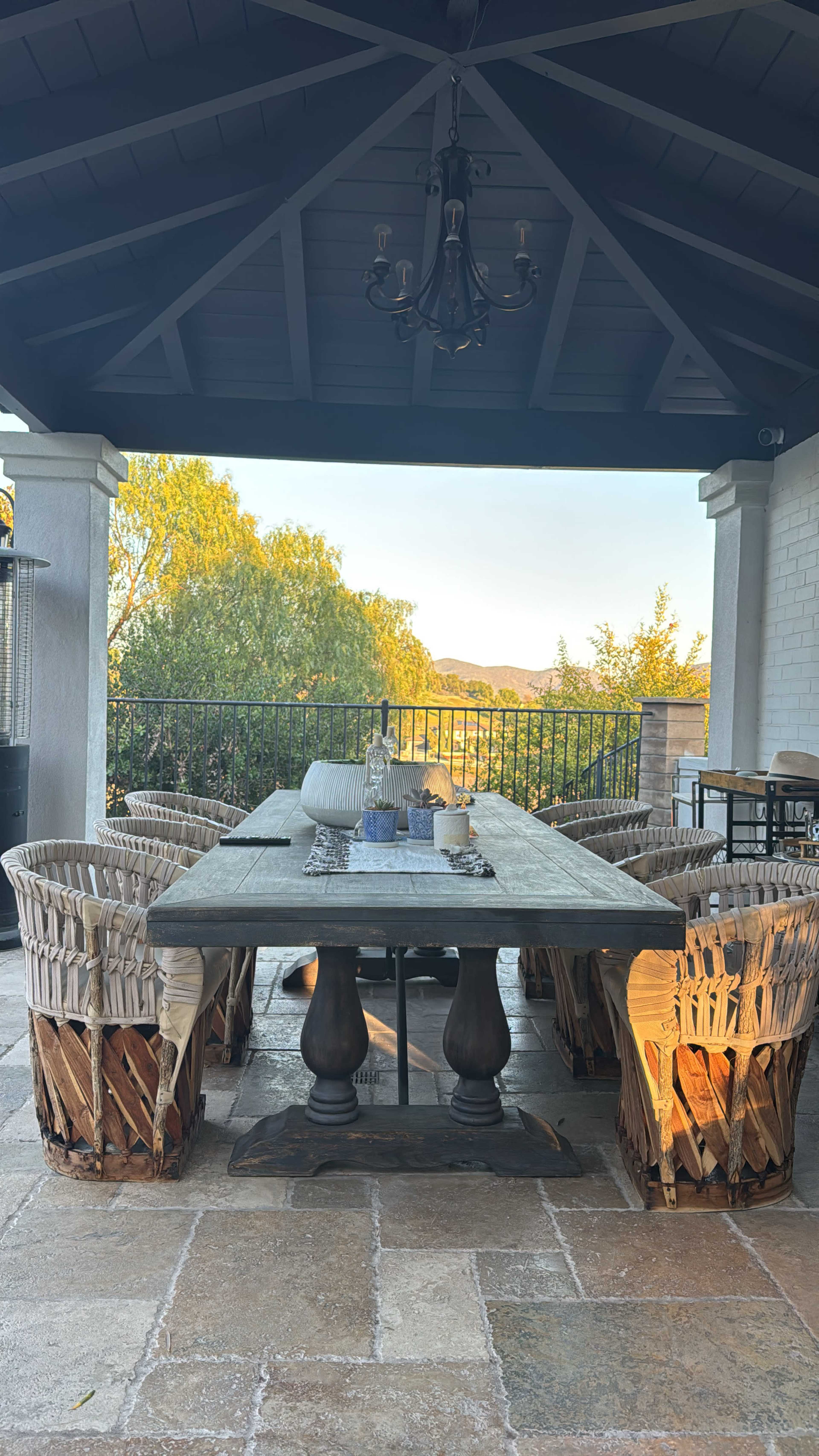 Chula Vista Manor : Courtyard, Pool and Mountain View Image in Rolling Hills Ranch, Chula Vista, CA