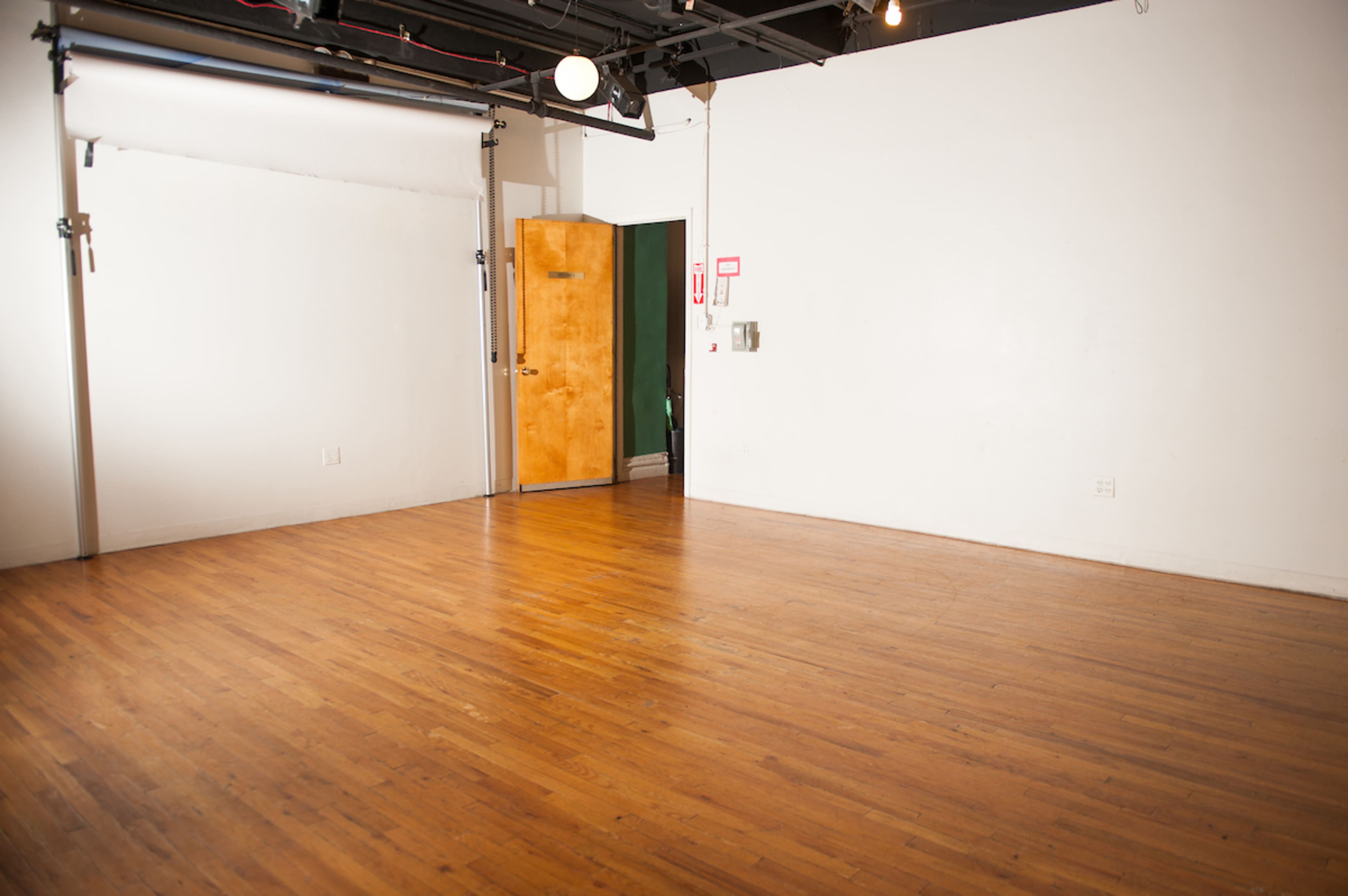 Bright & Spacious Studio in the Heart of Chelsea Image in Midtown, New York, NY