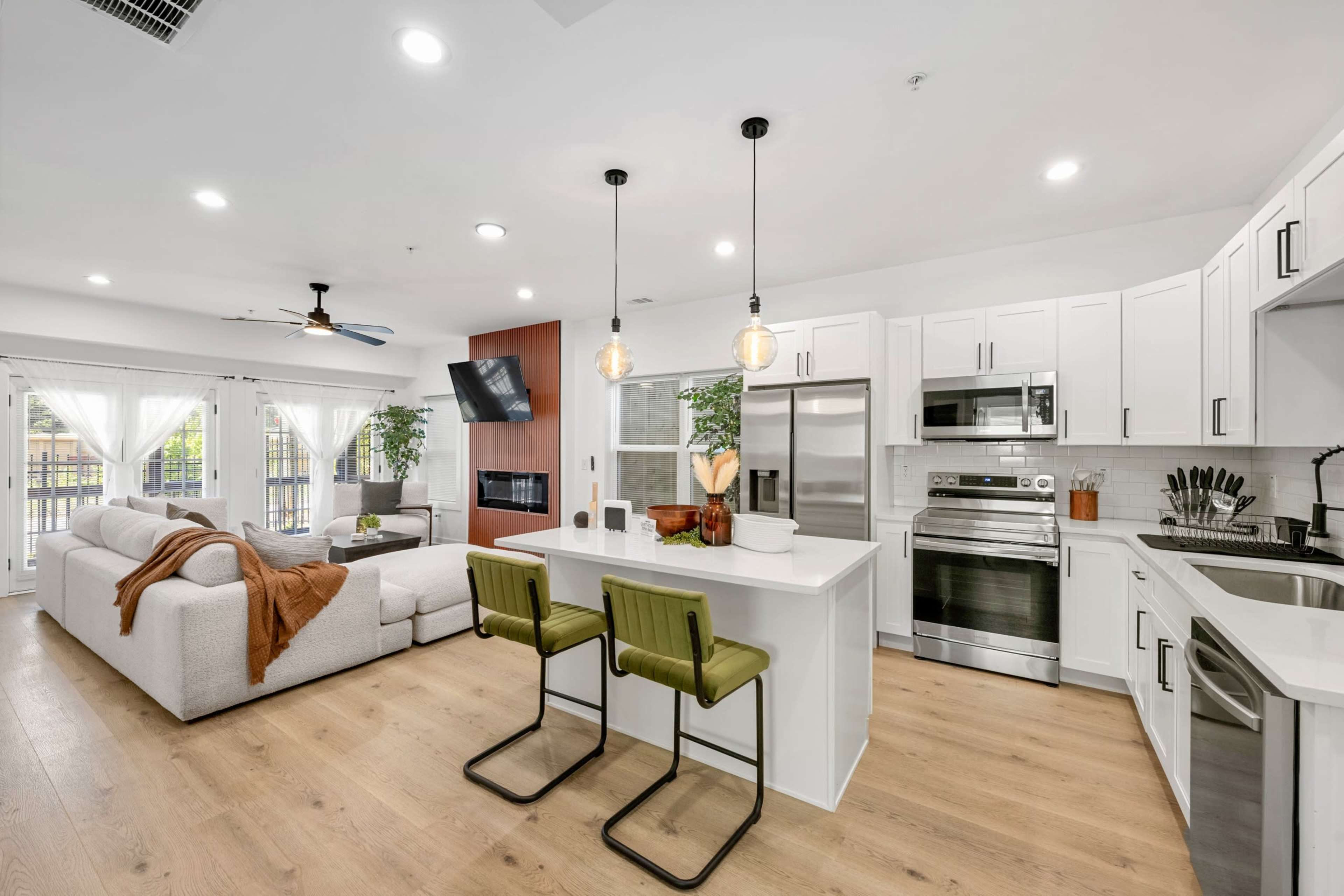 Spacious Urban Condo Image in Sylvan Hills, Atlanta, GA