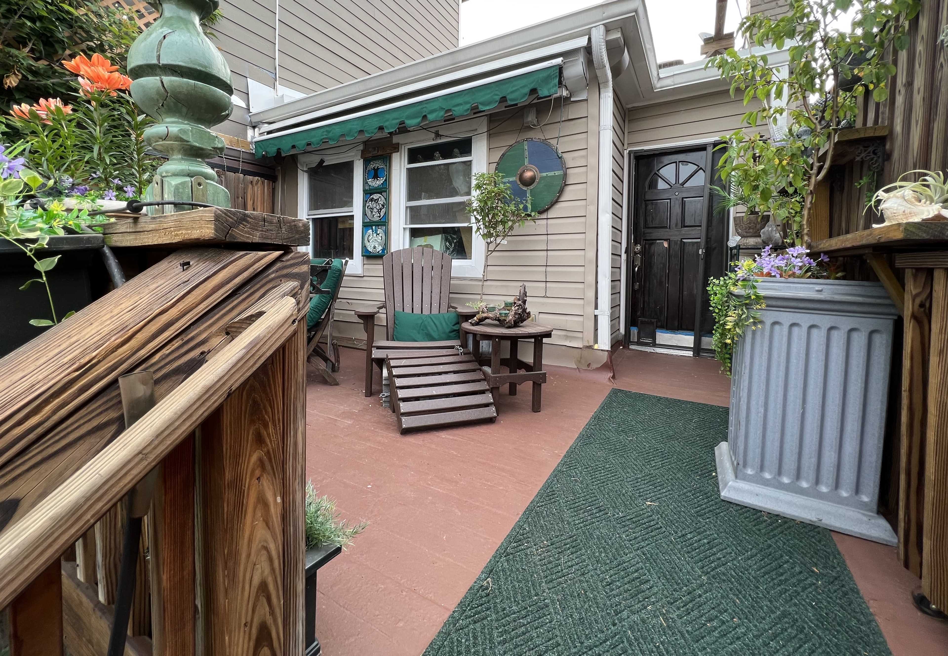 Hidden Garden Oasis on Capitol Hill Image in Capitol Hill, Washington, DC