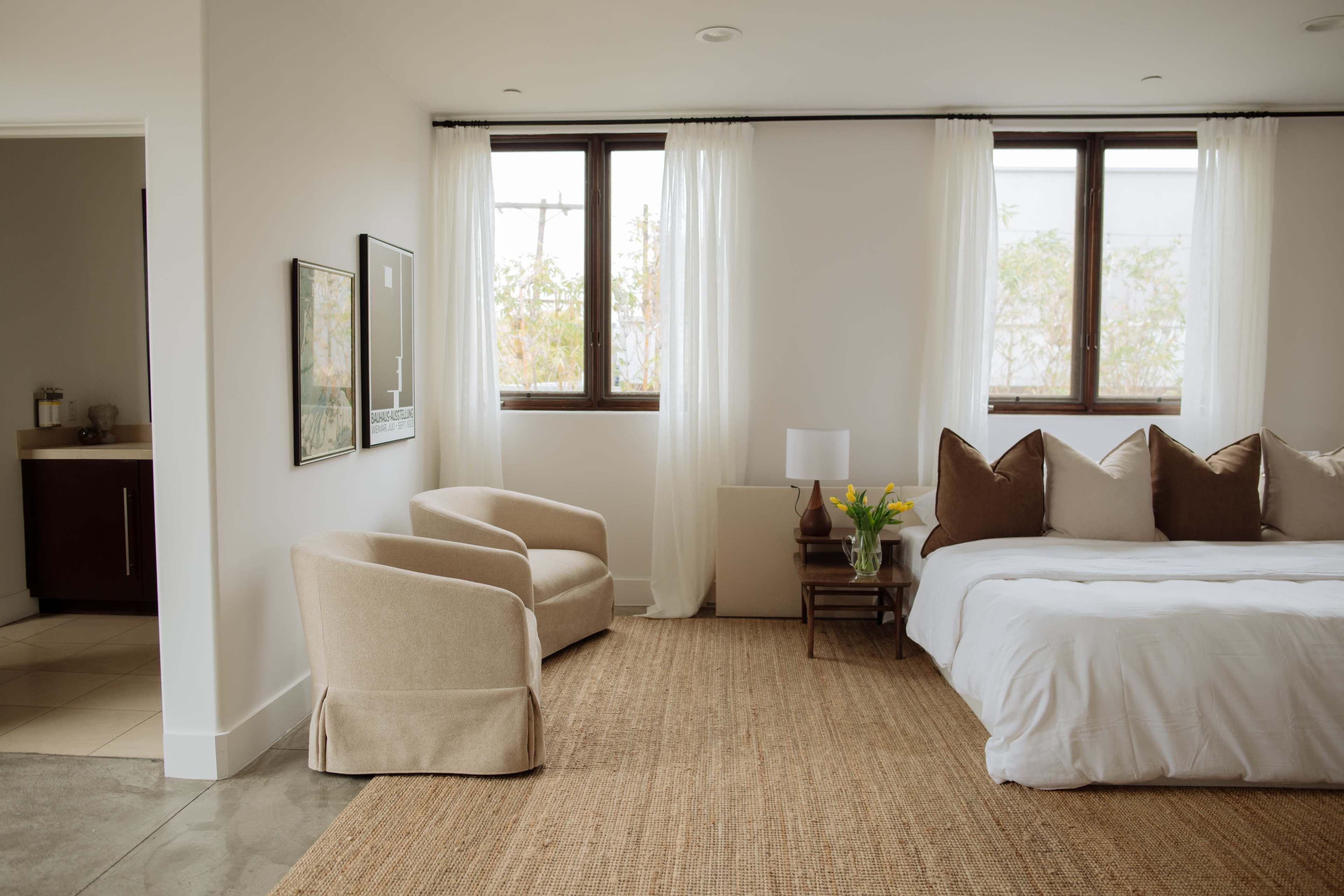 Dreamy Mid-Century Modern Pad Image in Central LA, West Hollywood, CA