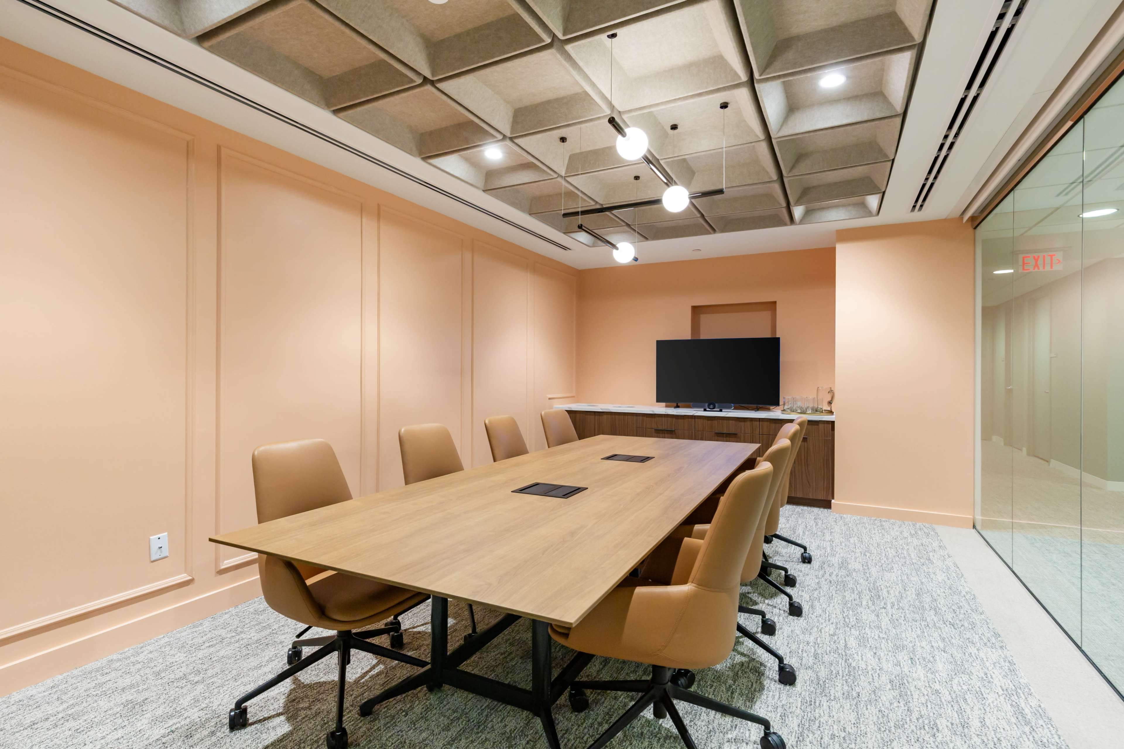 Intimate Meeting Room Image in Northwest Washington, DC, DC