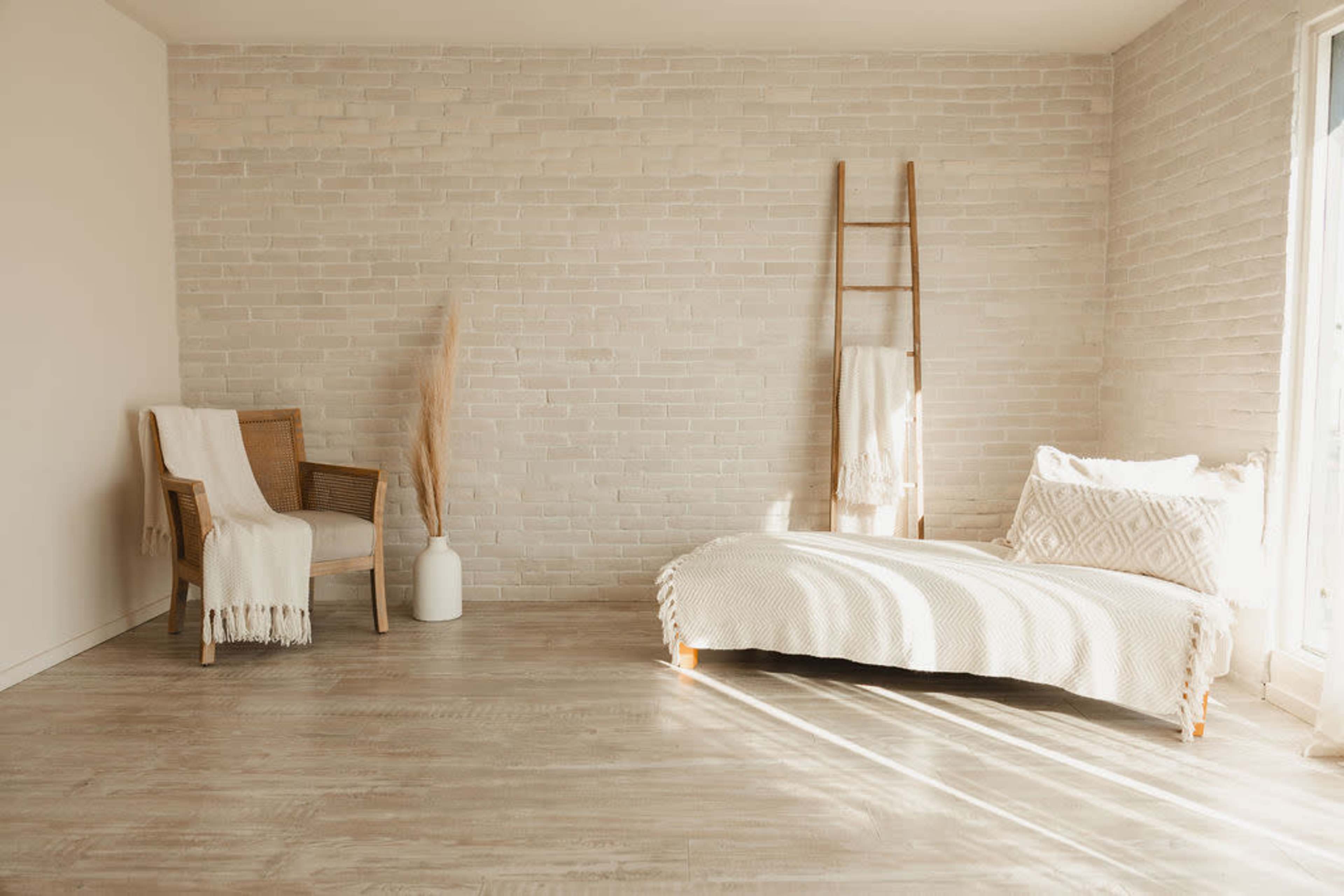 Neutral Natural Light Photo Studio Image in Oak View, Huntington Beach, CA