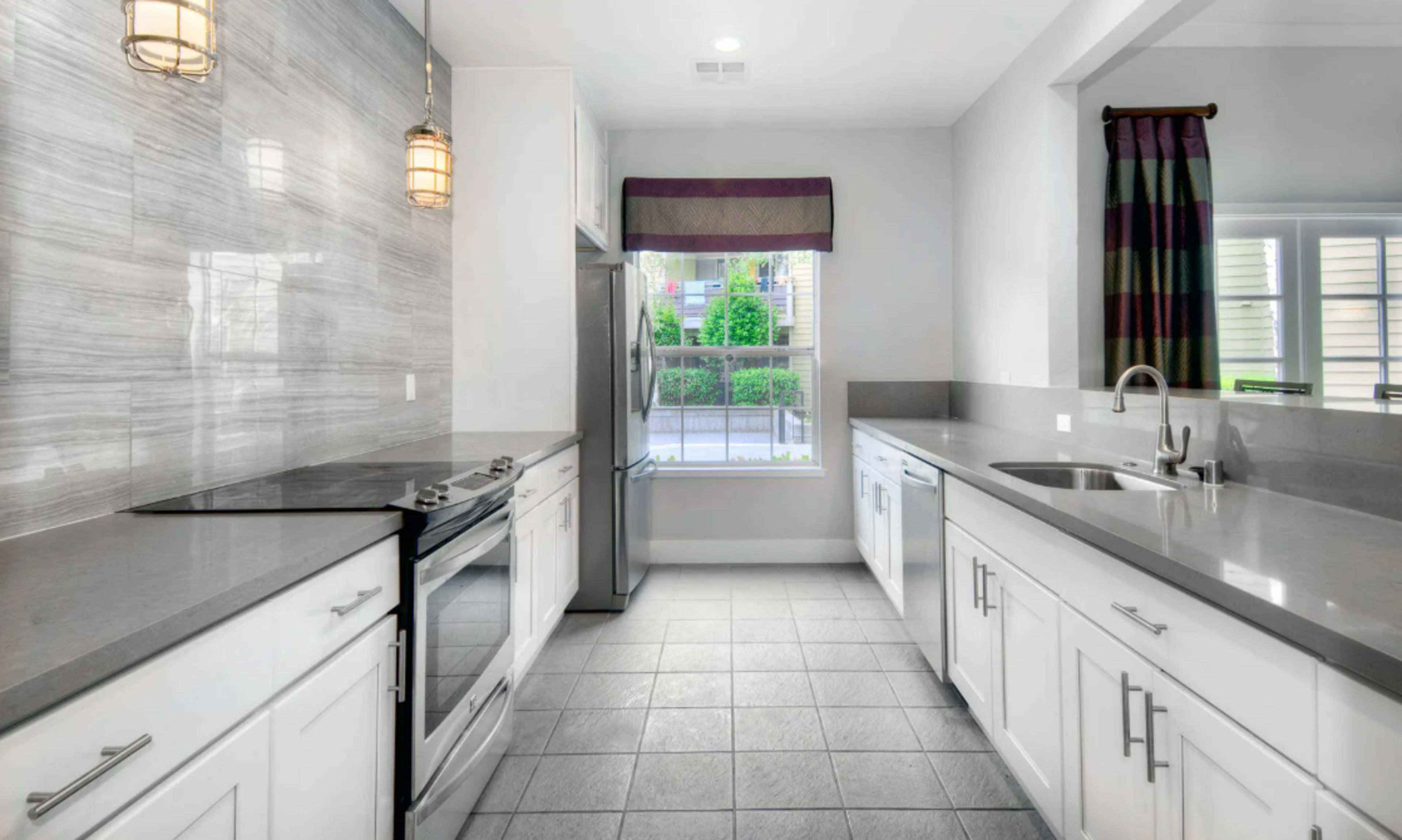 Spacious Clubhouse Equipped with Full Kitchen Image in Milpitas, Milpitas, CA