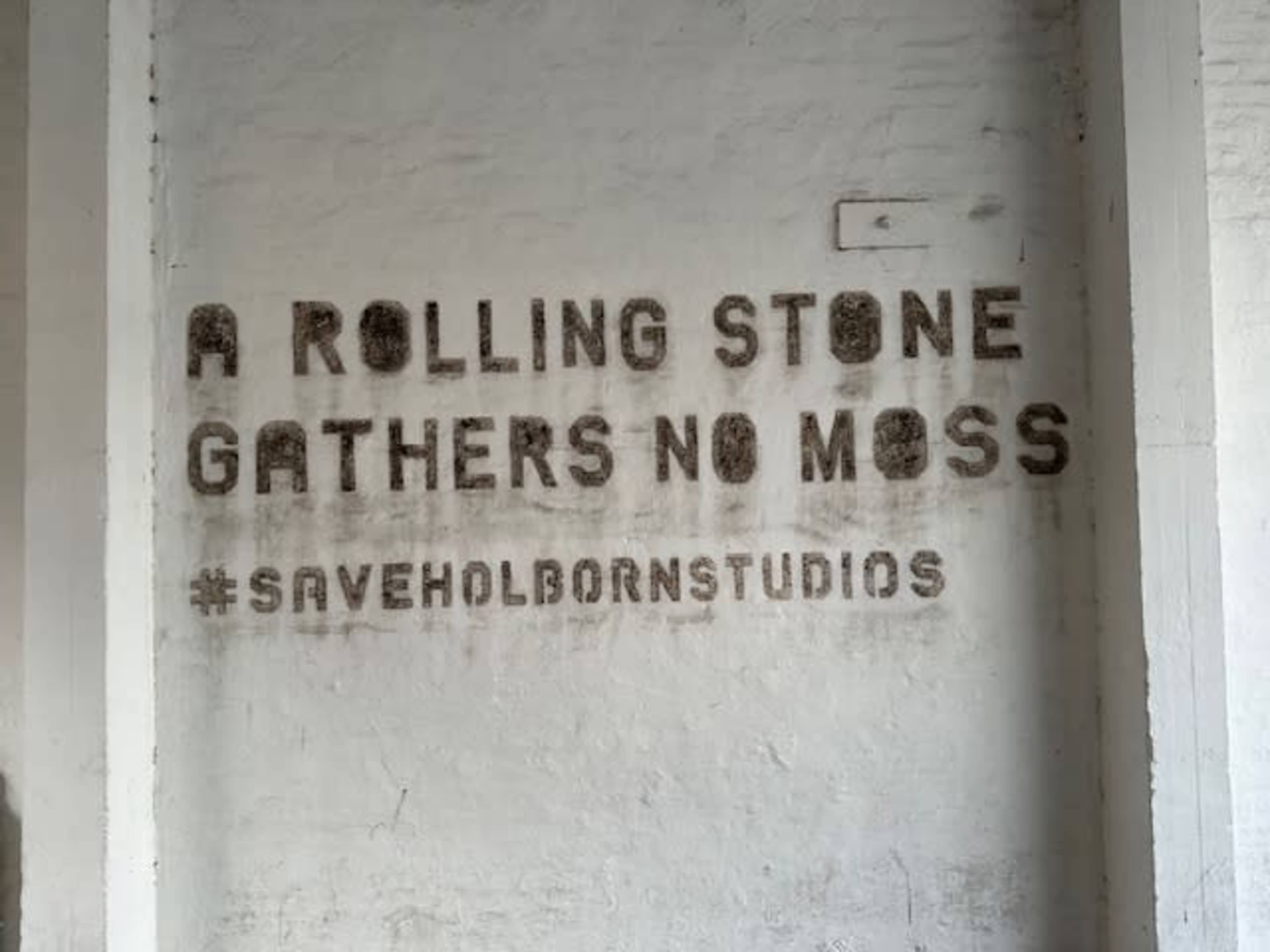 STUDIO 3 Black Out Image in Hoxton, London, ENG