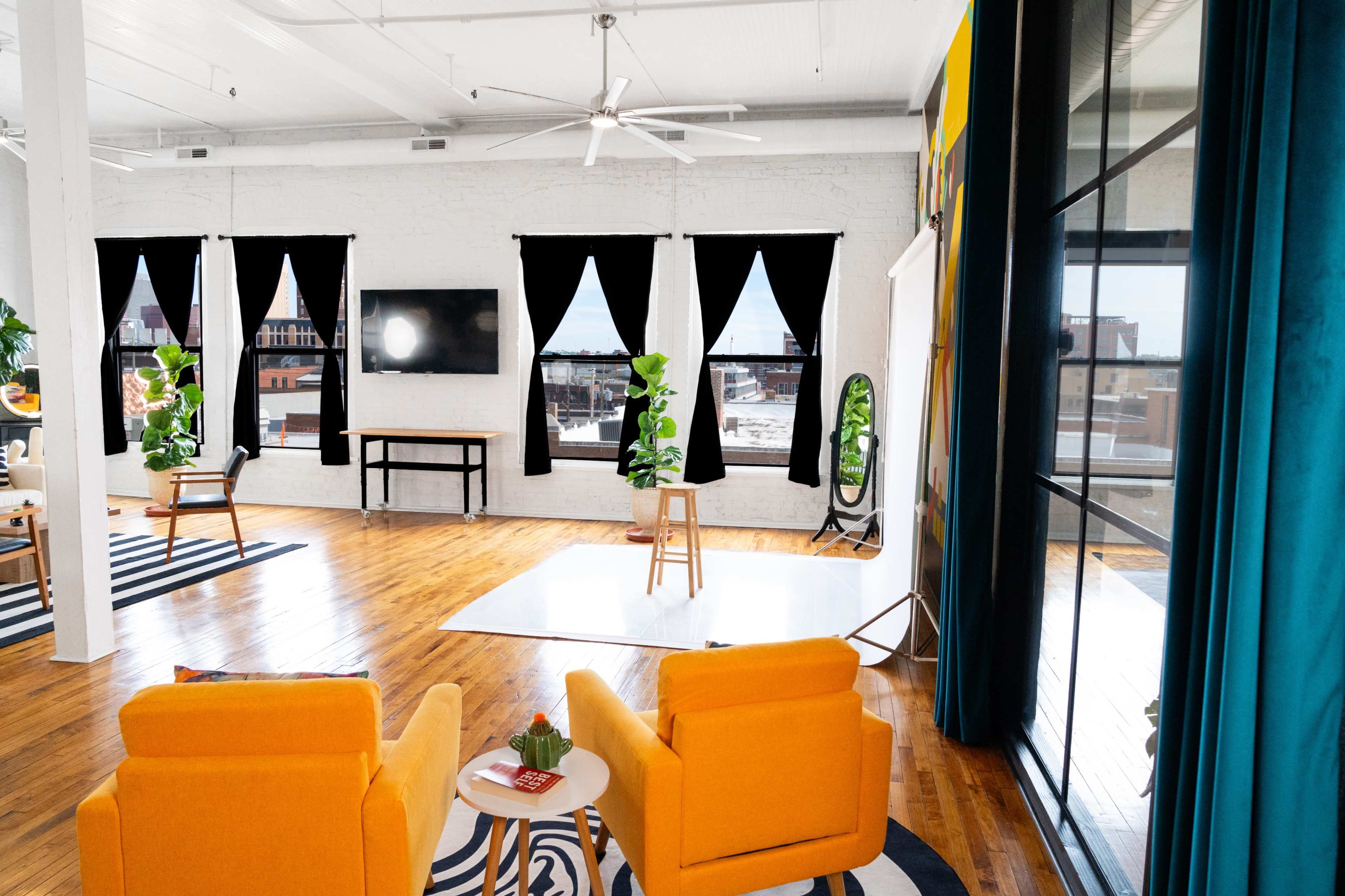 Luxury Natural Light Photography Studio with Stunning City Views Image in Broadway Gillham, Kansas City, MO