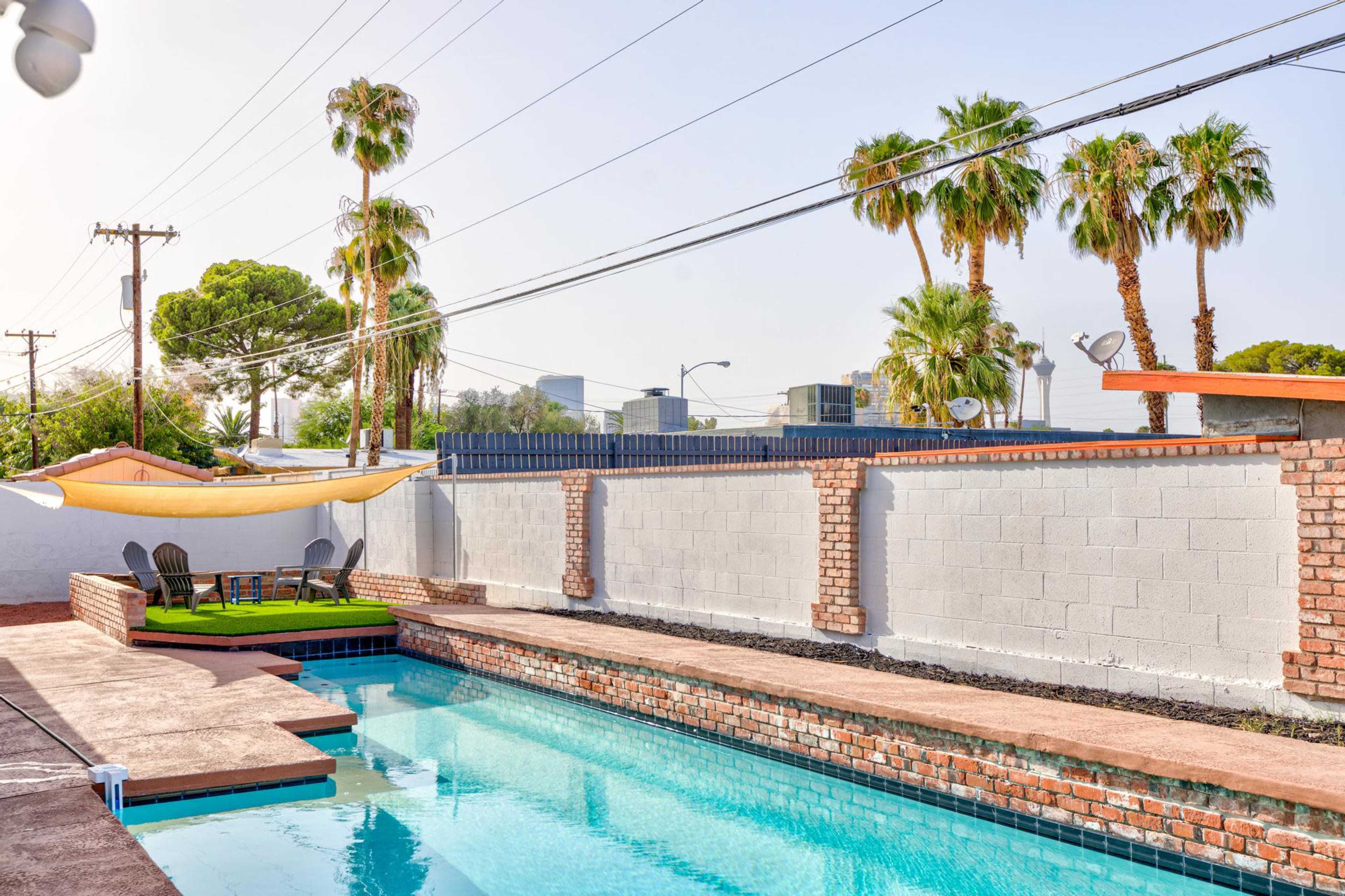 Modern Mid Century House with Swimming pool Image in Paradise, las vegas, NV