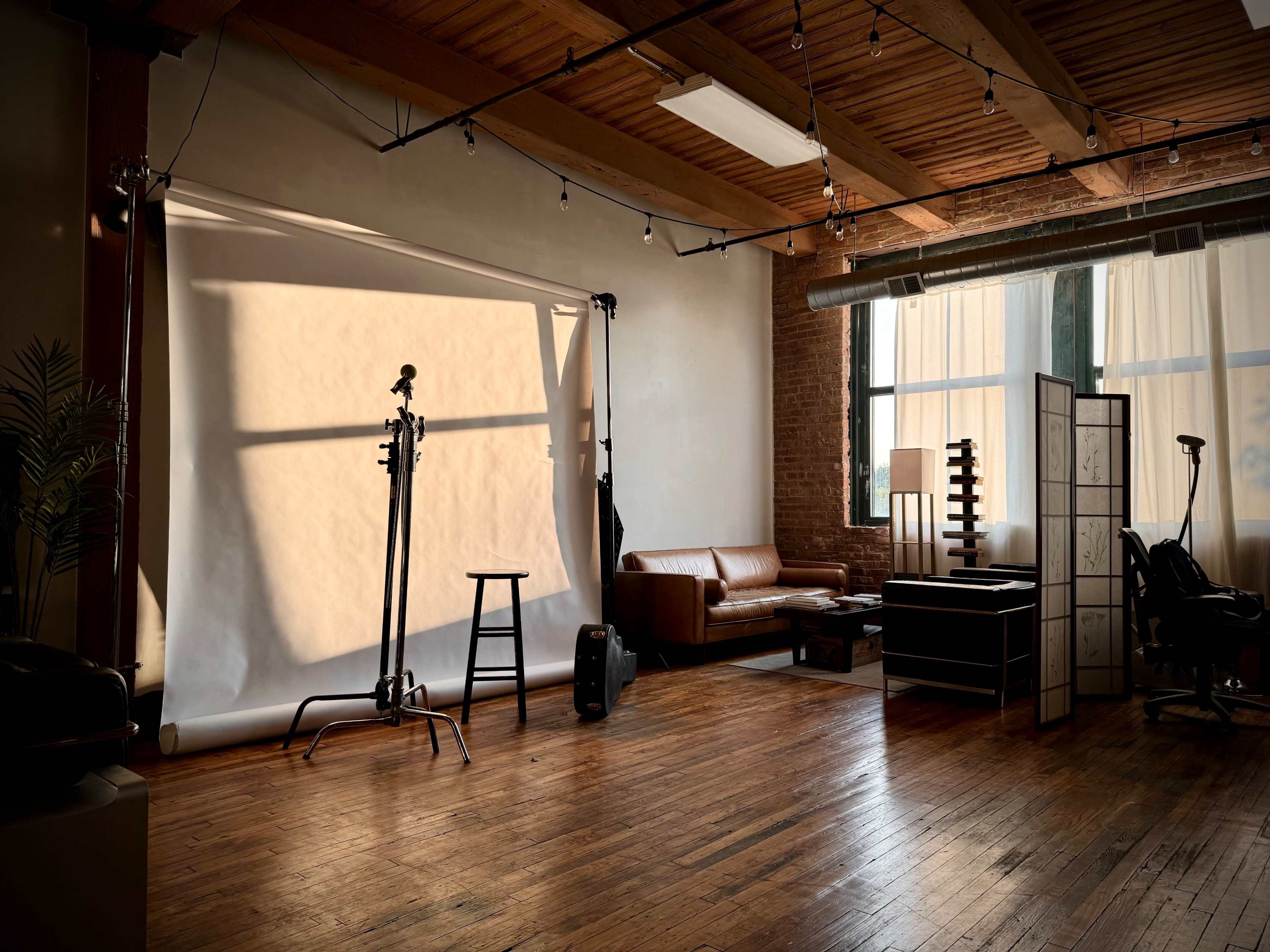 Photo Studio, Podcast Space and Co-Working Loft Image in West Town, Chicago, IL