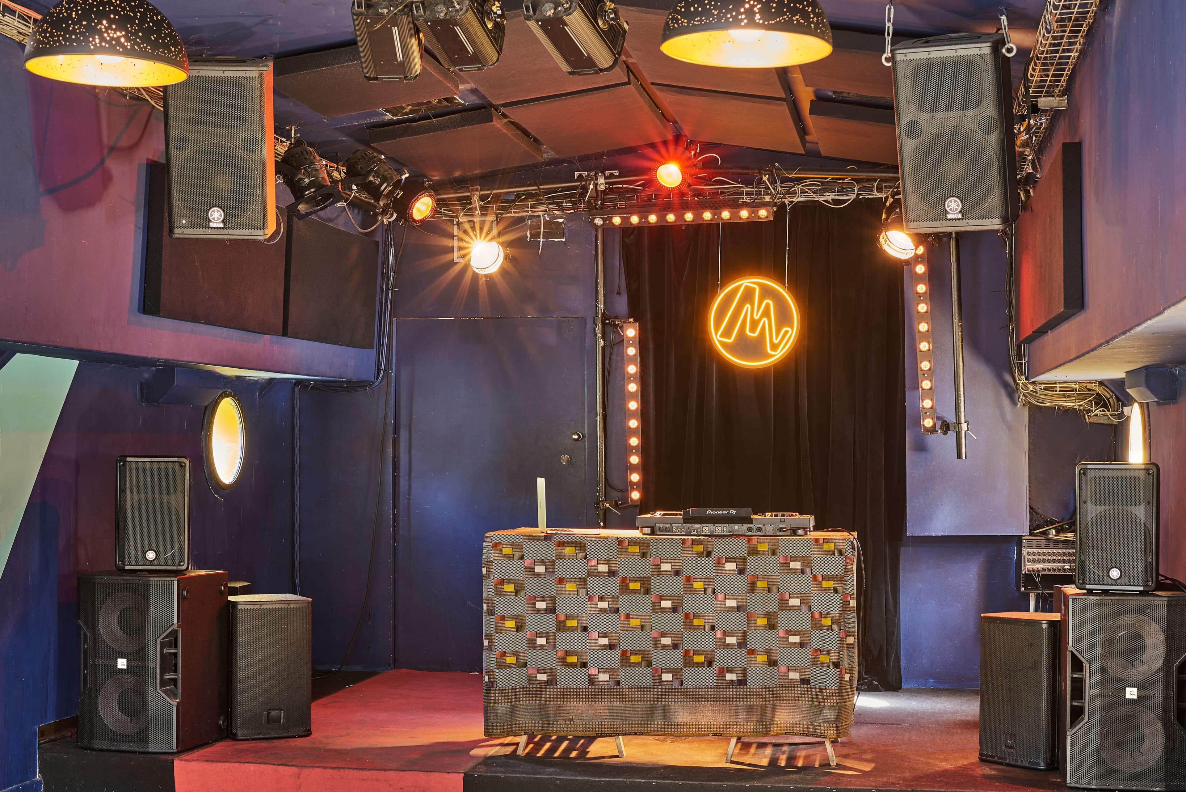 Péniche cozy et polyvalente sur le canal de l'Ourcq Image in , Pantin