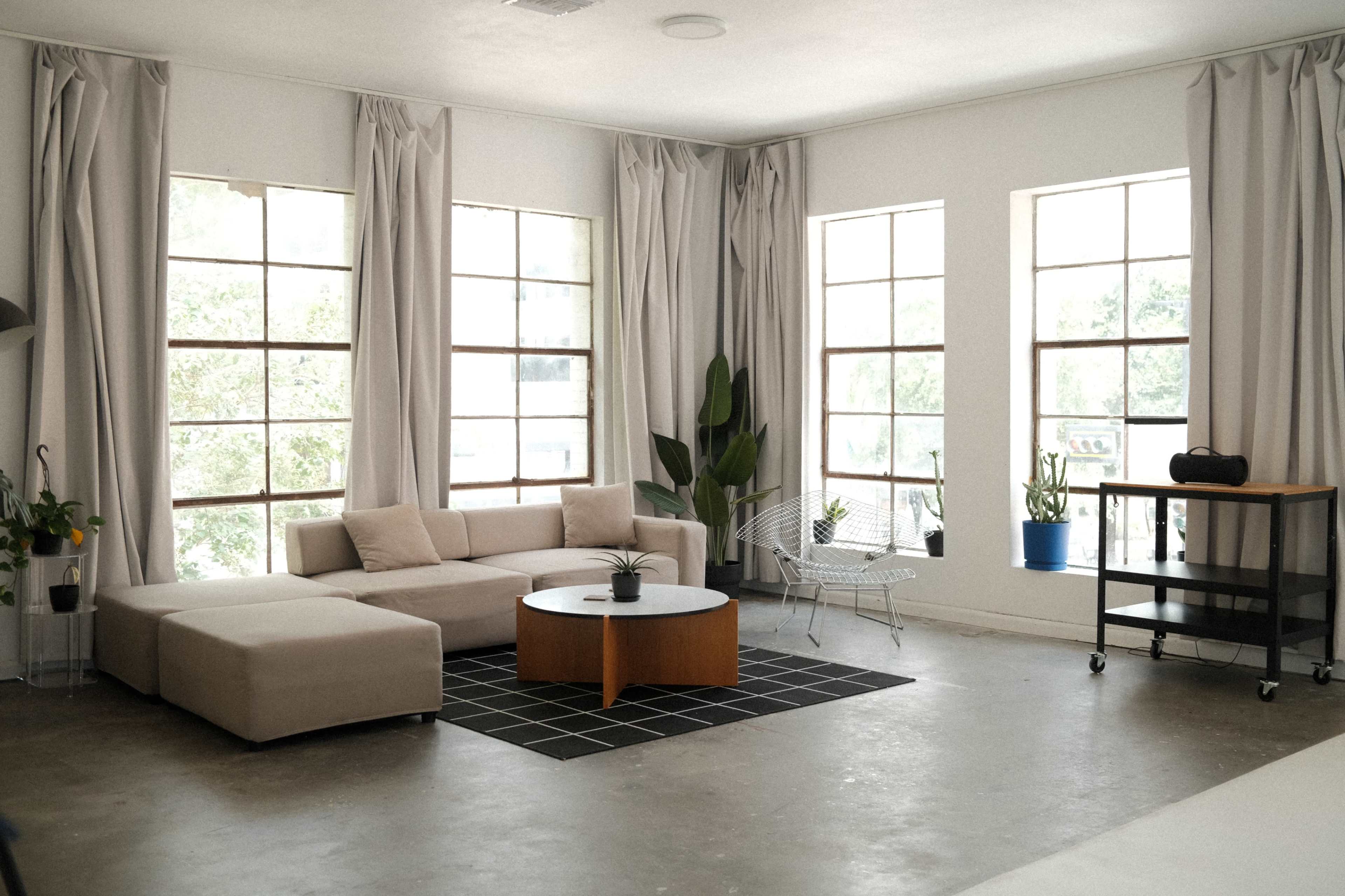 Downtown New York Style Photo/Video Studio Image in Downtown, Tampa, FL