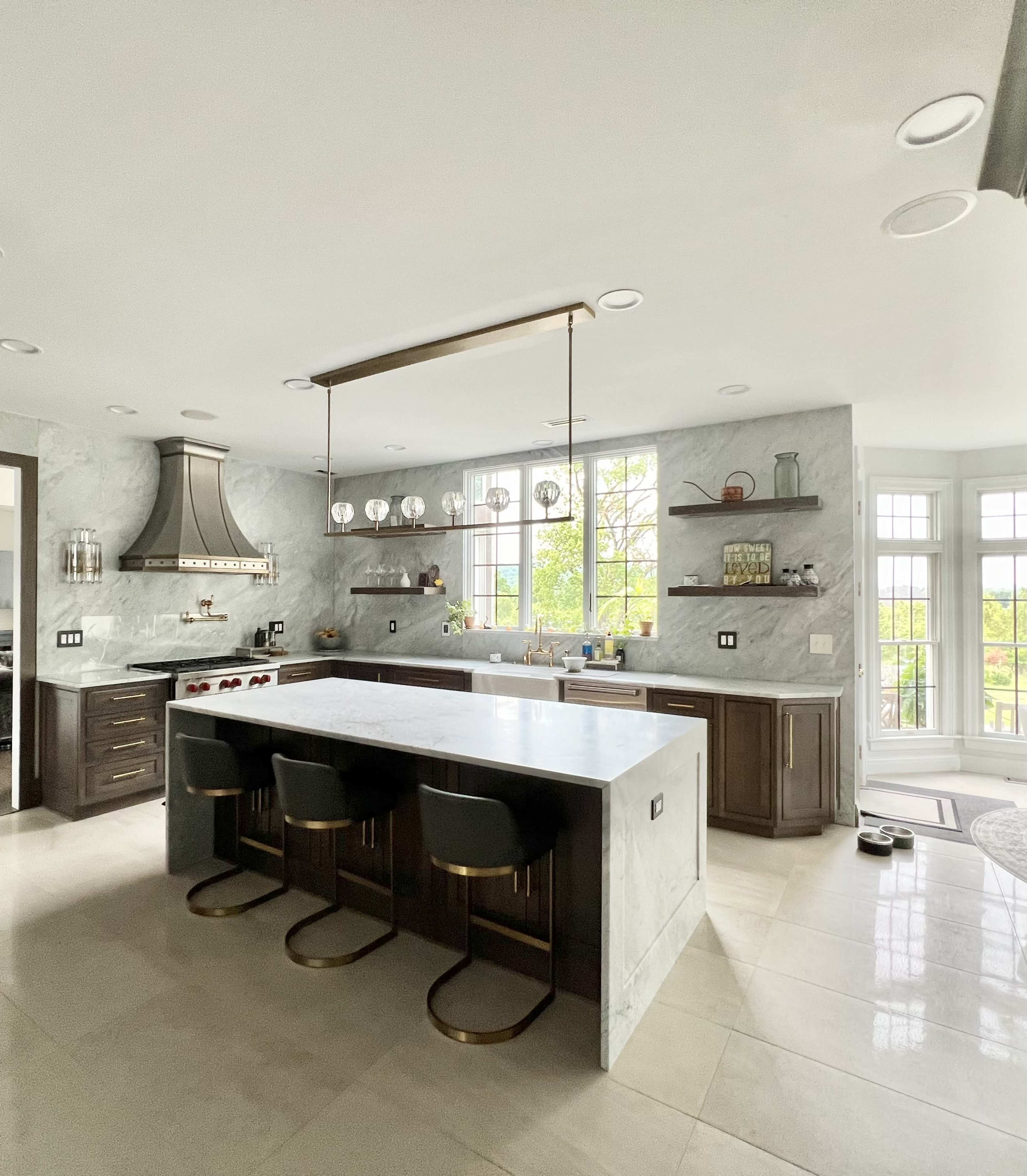 Classic and luxurious Bucks County farmhouse style home Image in Upper Makefield Township, Newtown, PA