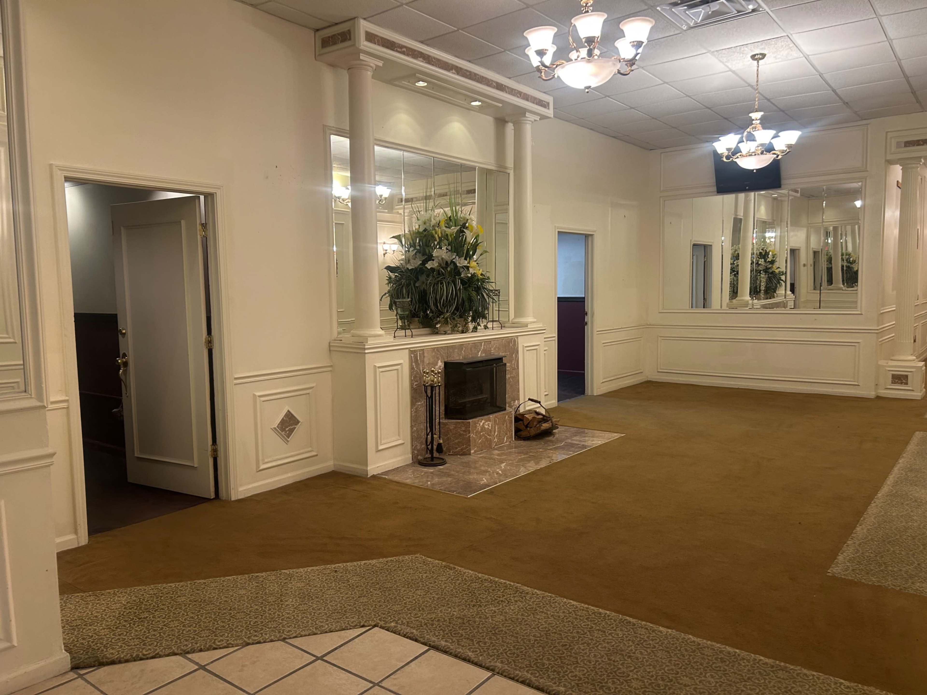 Spacious Urban Event Hall with Elegant Design and Private Suites in Detroit Image in Martin Park, Detroit, MI