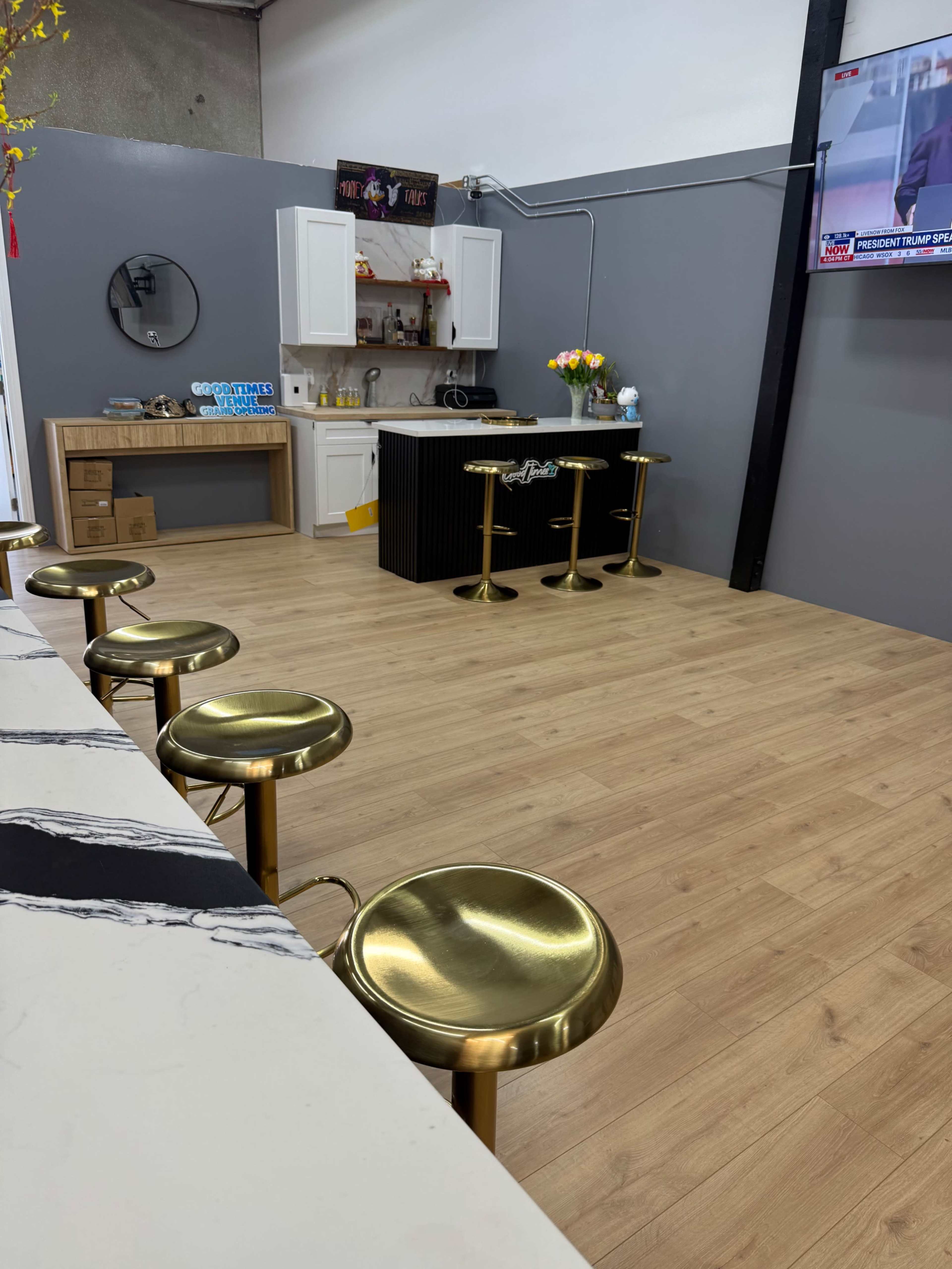 Urban style suite warehouse open scenery Image in Garden Grove, Garden Grove, CA