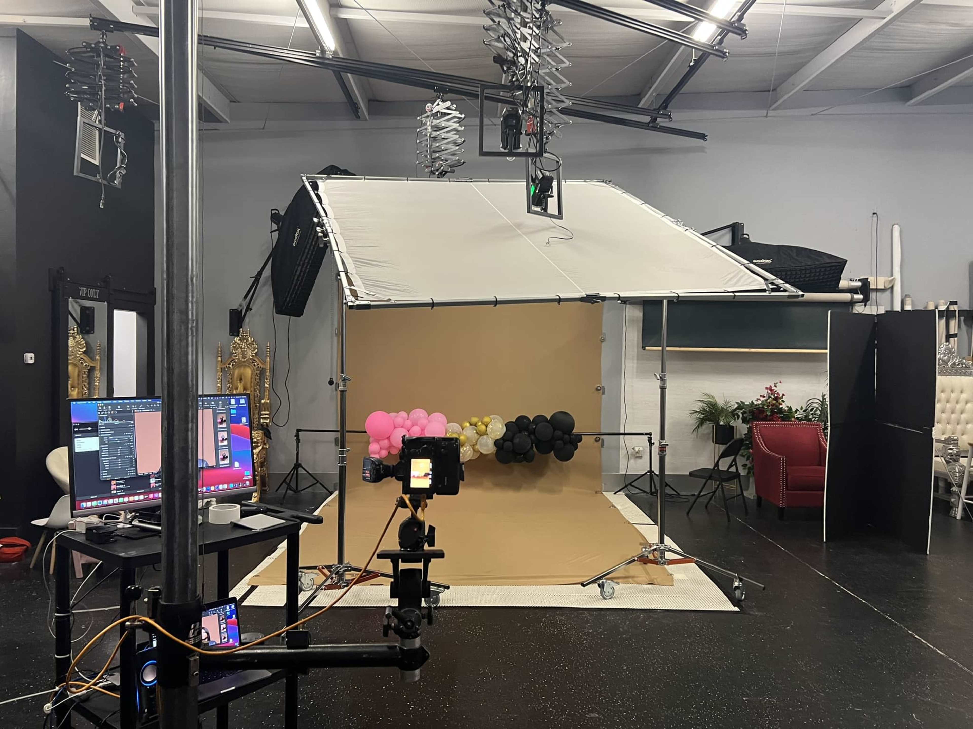 Spacious, Modern Photography Studio in Northeast Columbia South Carolina Image in Blythewood, Columbia, SC