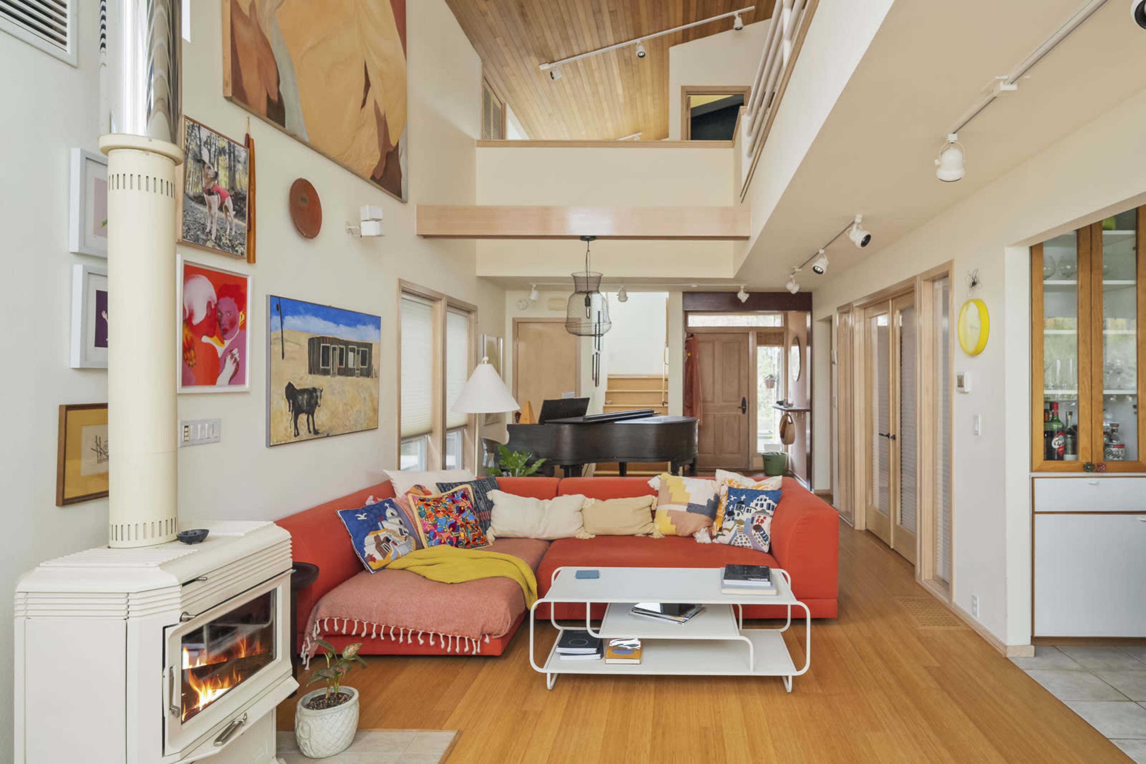 Dreamy Sauvie Island Floating Artist Retreat Image in , Portland, OR