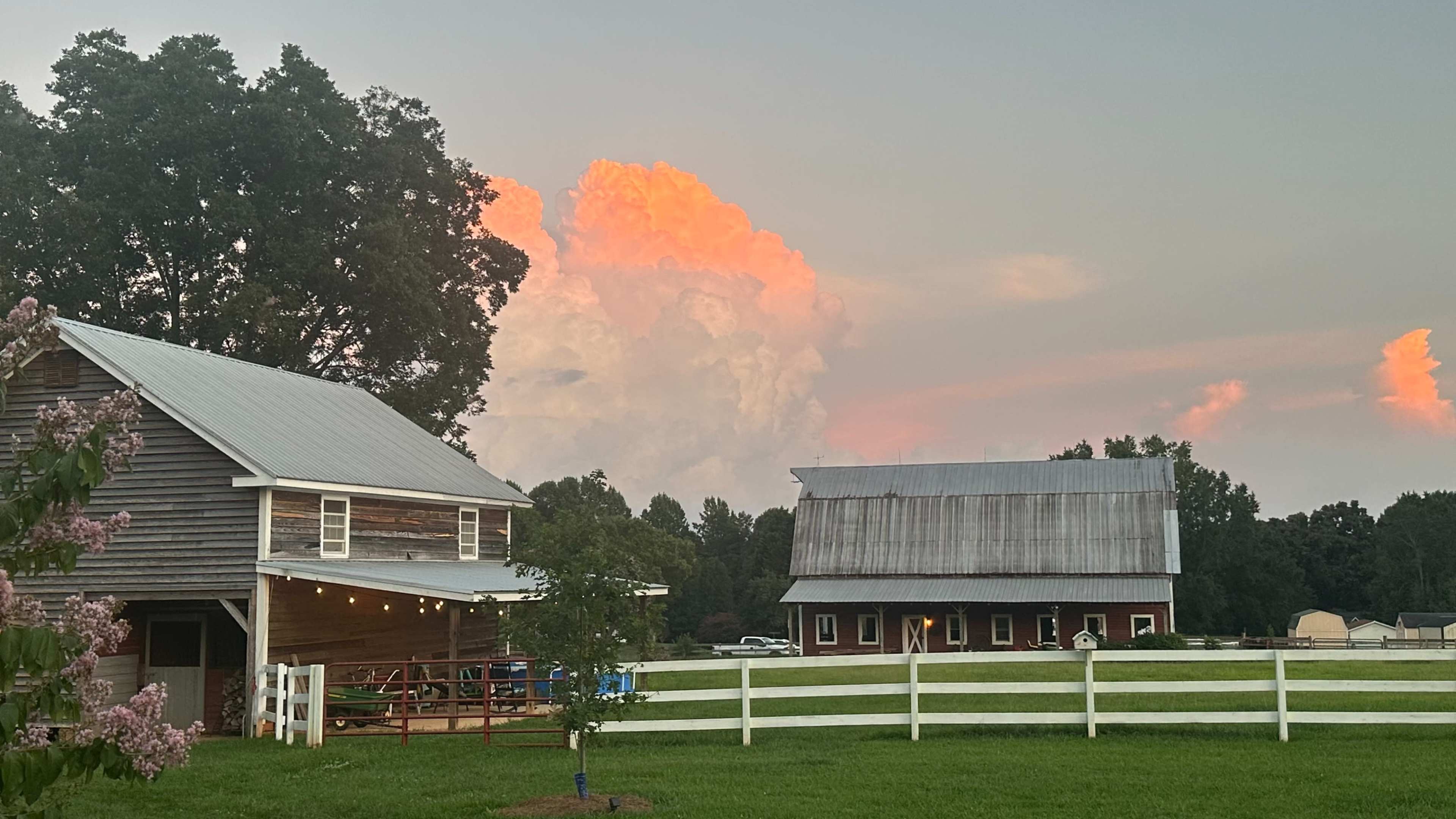 Rustic Barn Photo Shoot Venue Image in , Mooresville, NC