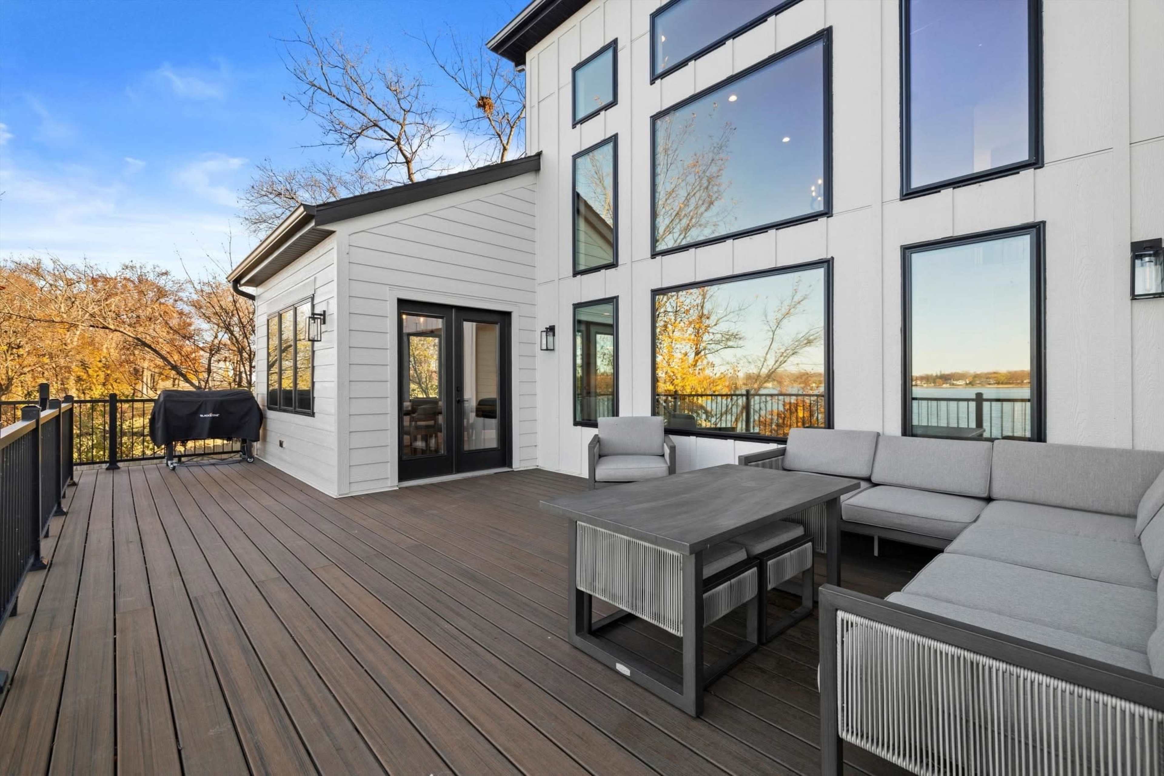 Bright & Airy Lake House with Soaring Views Image in Paddock Lake, Salem, WI