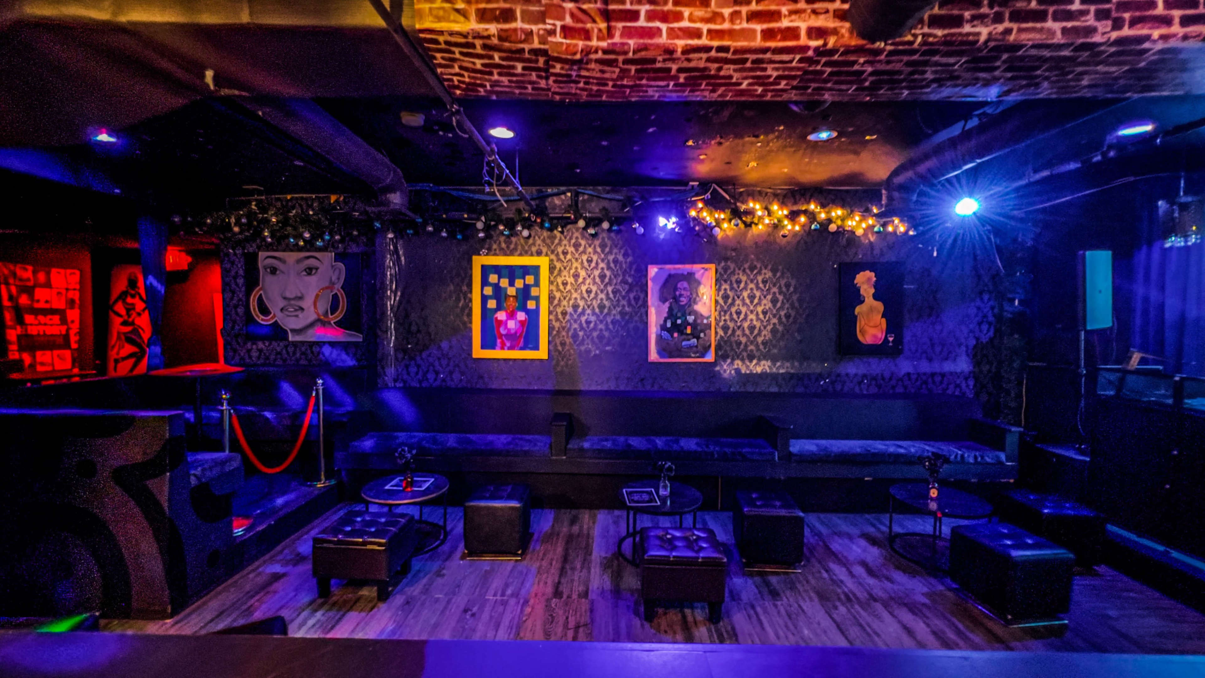 Lounge with stage on Hst dc Image in Northeast Washington, Washington, DC